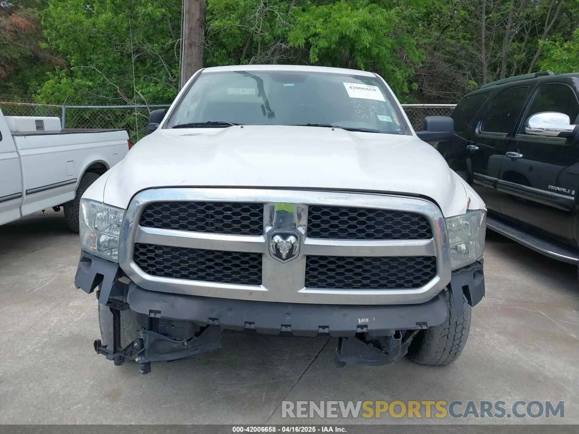 13 Photograph of a damaged car 1C6RR6TT1KS593811 RAM 1500 CLASSIC 2019