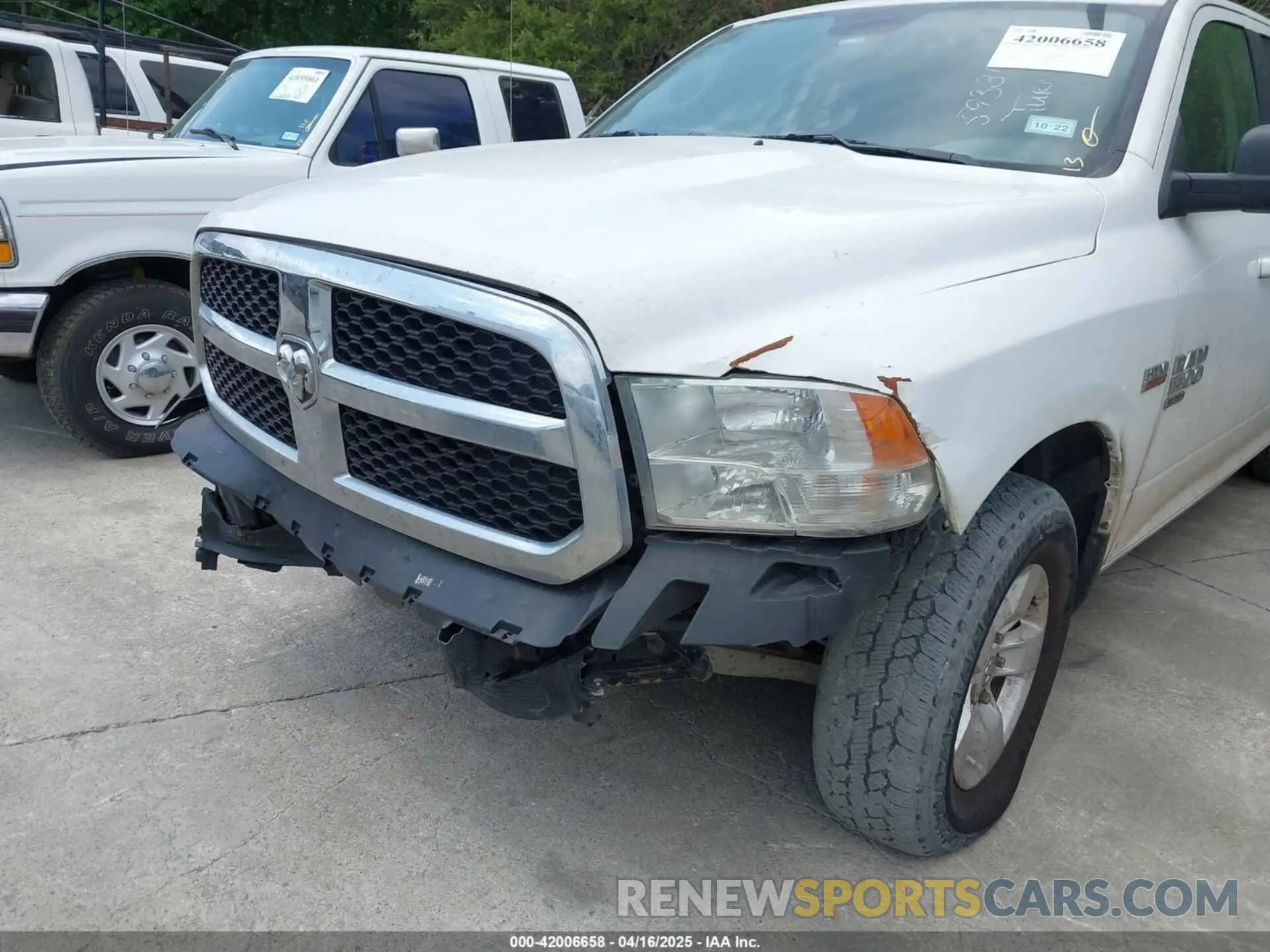 6 Photograph of a damaged car 1C6RR6TT1KS593811 RAM 1500 CLASSIC 2019