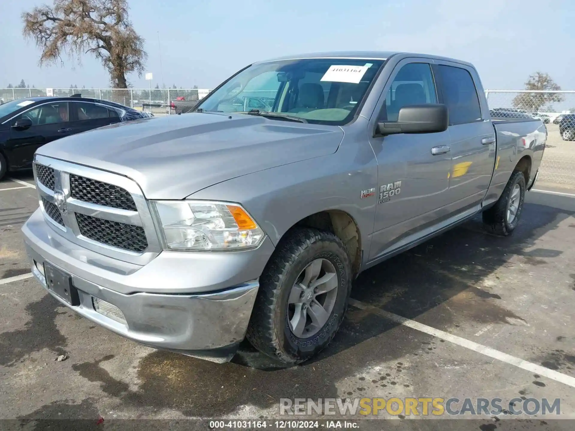 2 Photograph of a damaged car 1C6RR6TT1KS633367 RAM 1500 CLASSIC 2019