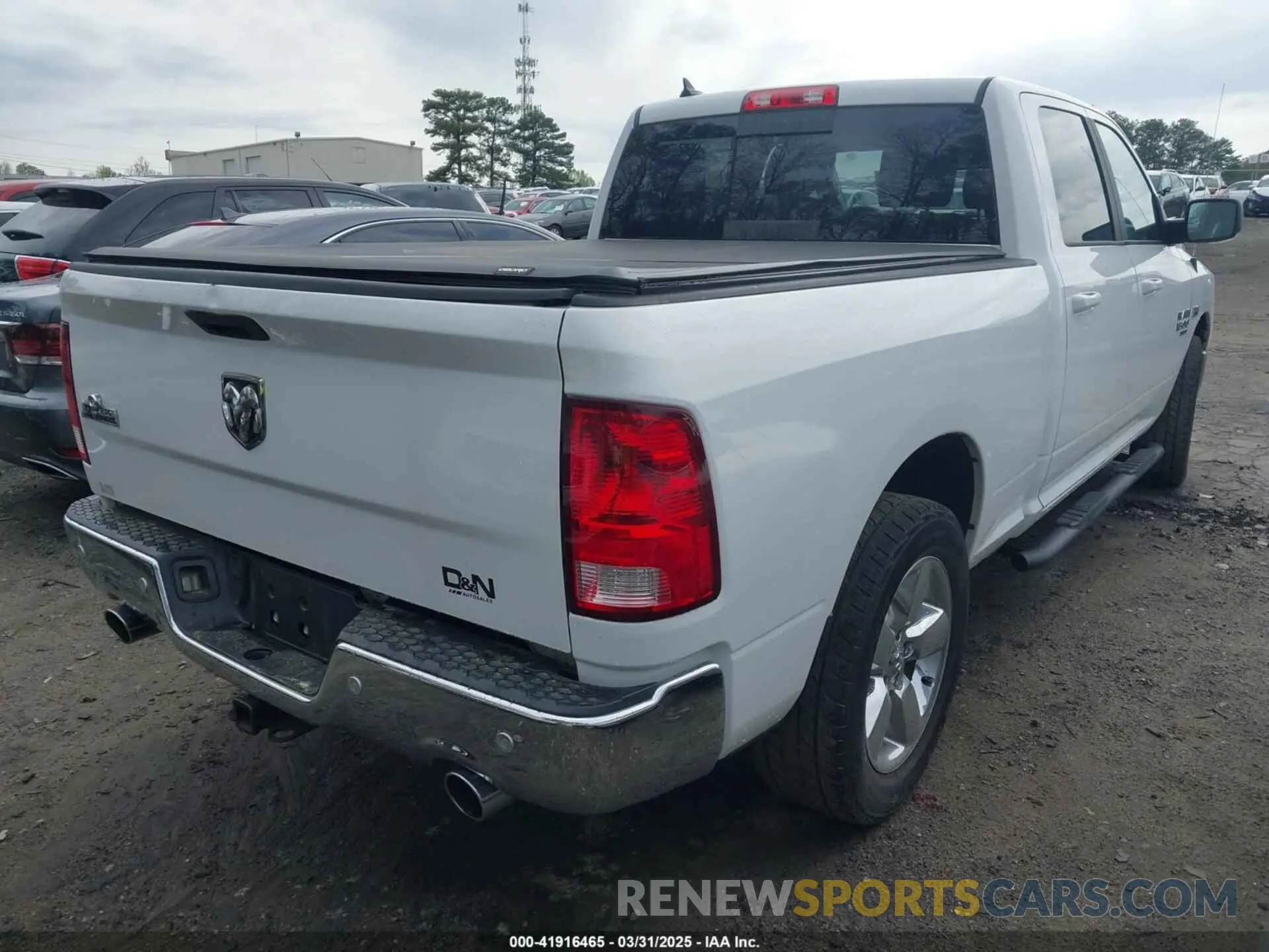 4 Photograph of a damaged car 1C6RR6TT2KS608638 RAM 1500 CLASSIC 2019