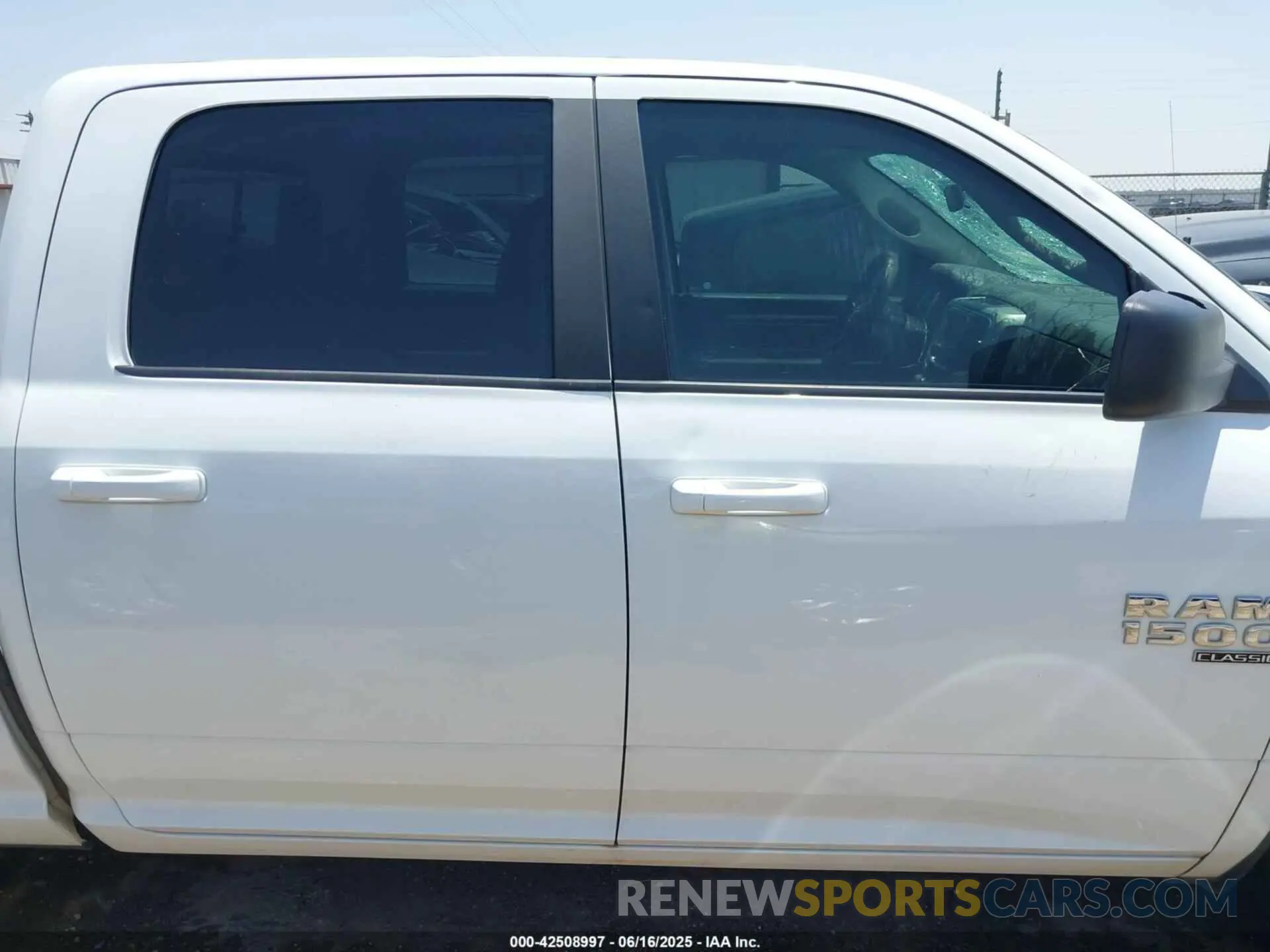13 Photograph of a damaged car 1C6RR6TT2KS704723 RAM 1500 CLASSIC 2019