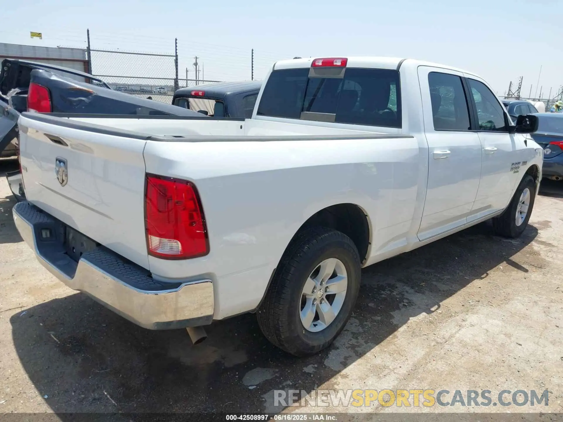 4 Photograph of a damaged car 1C6RR6TT2KS704723 RAM 1500 CLASSIC 2019