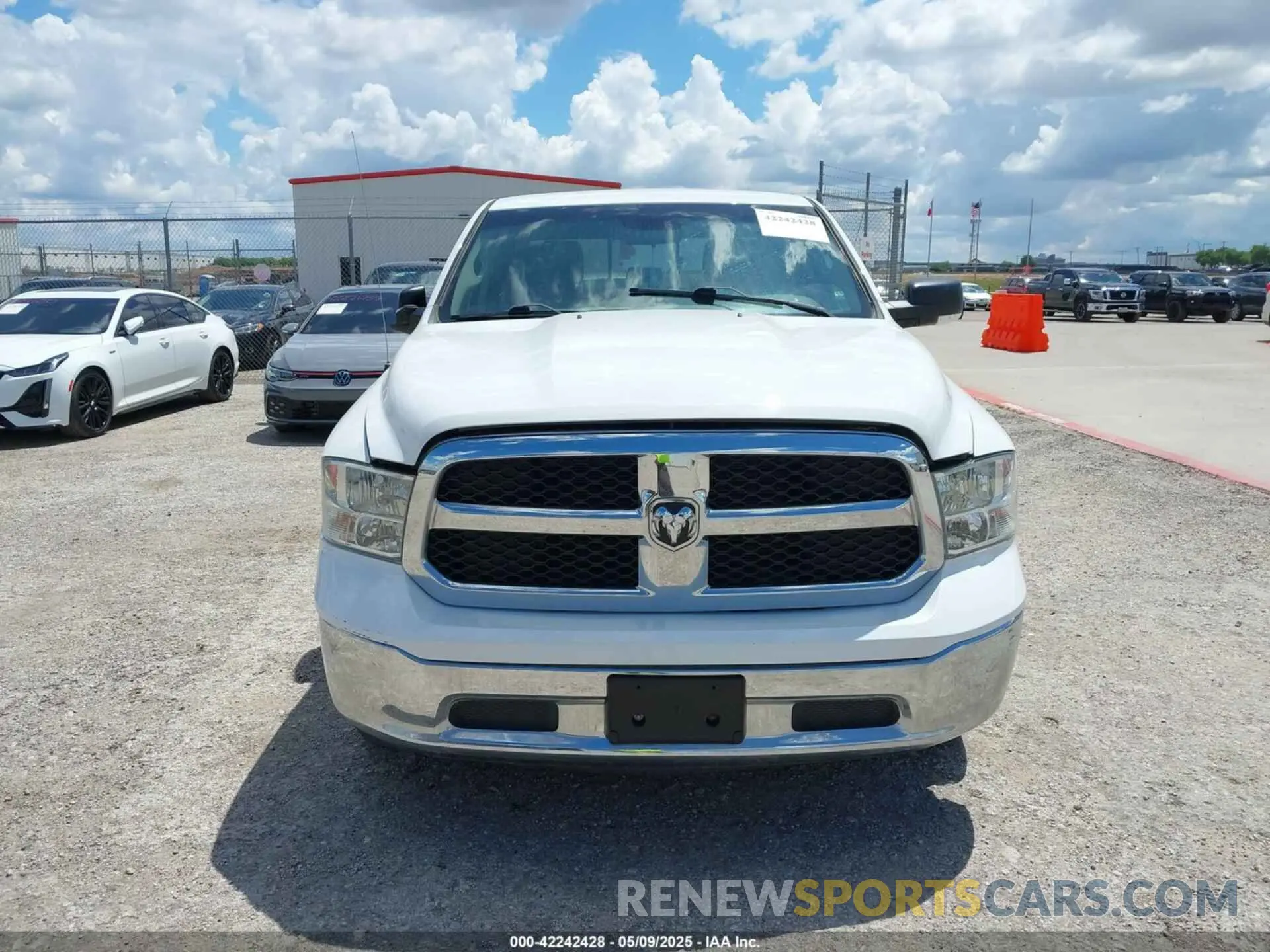 12 Photograph of a damaged car 1C6RR6TT2KS727256 RAM 1500 CLASSIC 2019