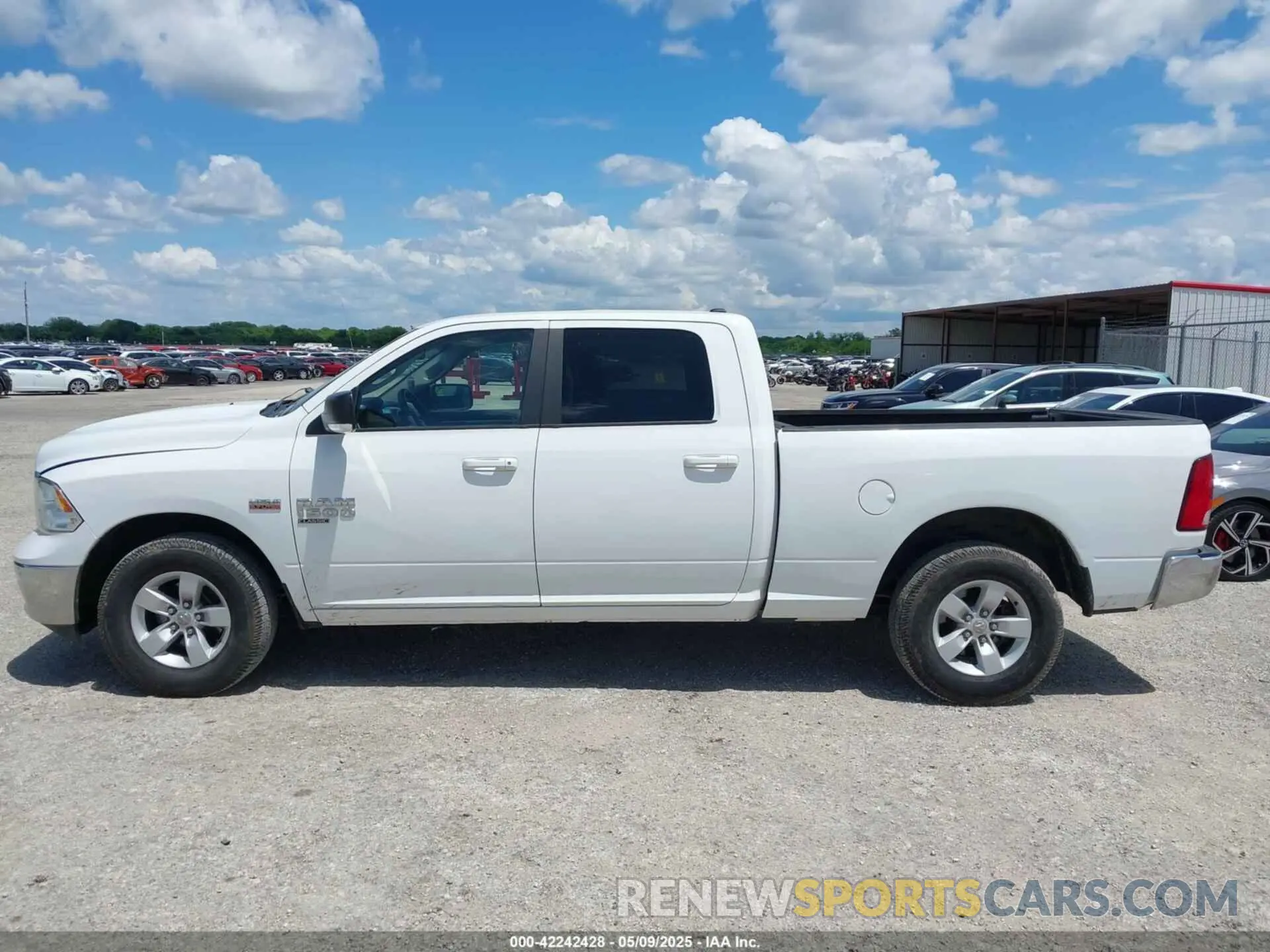 14 Photograph of a damaged car 1C6RR6TT2KS727256 RAM 1500 CLASSIC 2019