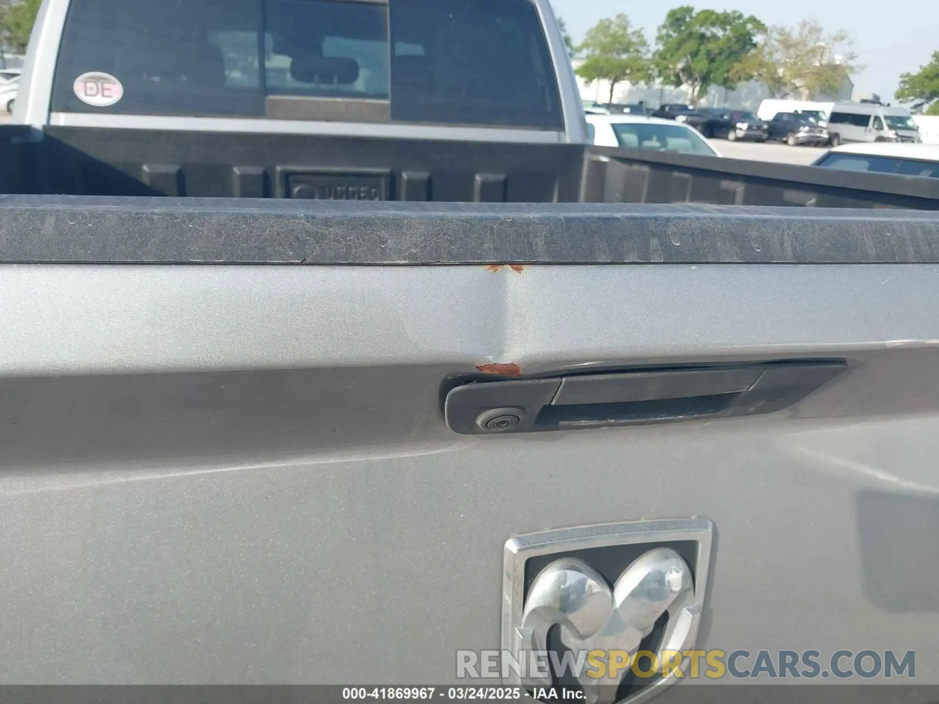 12 Photograph of a damaged car 1C6RR6TT4KS711138 RAM 1500 CLASSIC 2019