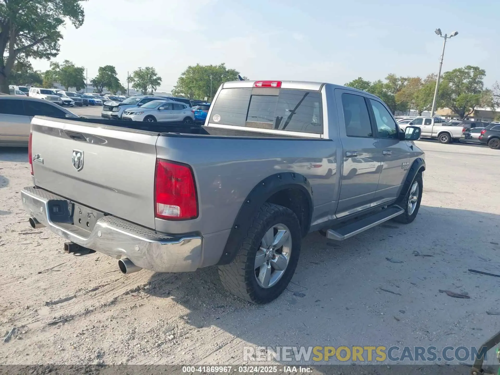 4 Photograph of a damaged car 1C6RR6TT4KS711138 RAM 1500 CLASSIC 2019