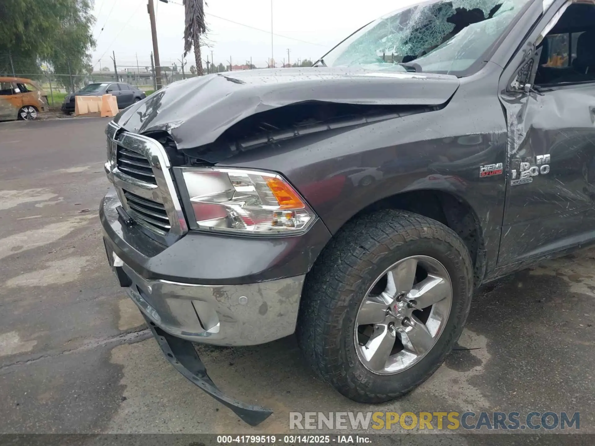 6 Photograph of a damaged car 1C6RR6TT5KS512552 RAM 1500 CLASSIC 2019