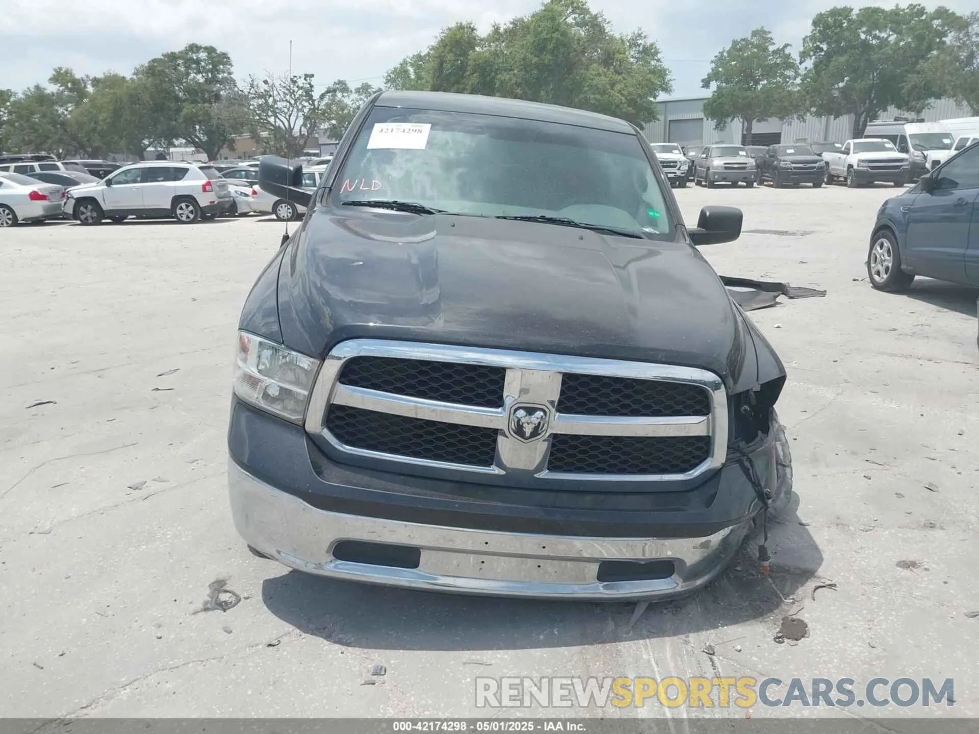 13 Photograph of a damaged car 1C6RR6TT5KS561556 RAM 1500 CLASSIC 2019