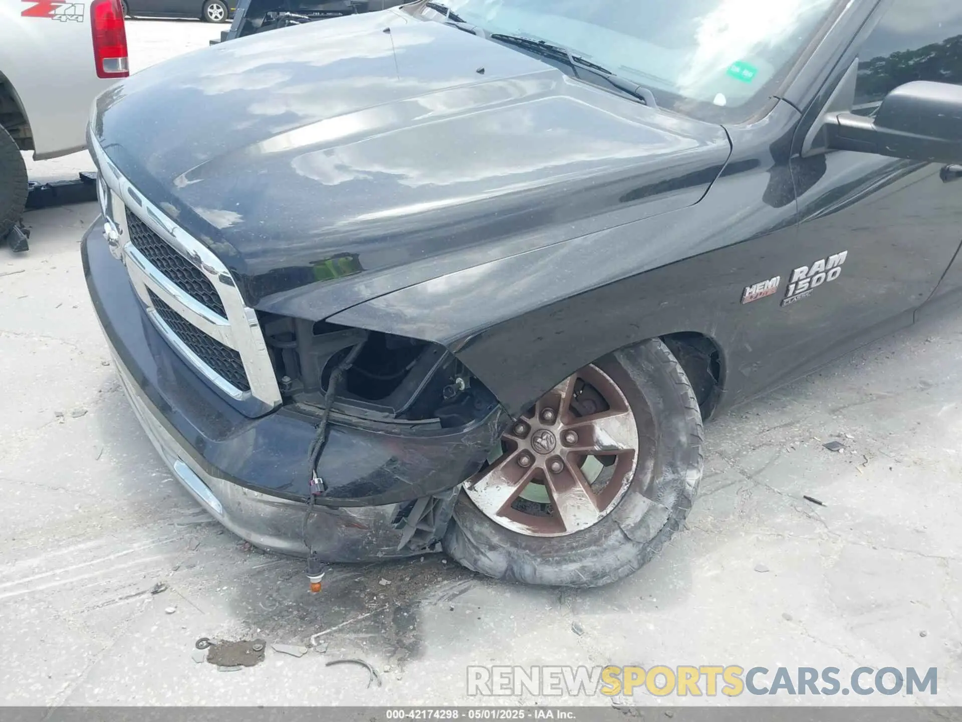 6 Photograph of a damaged car 1C6RR6TT5KS561556 RAM 1500 CLASSIC 2019