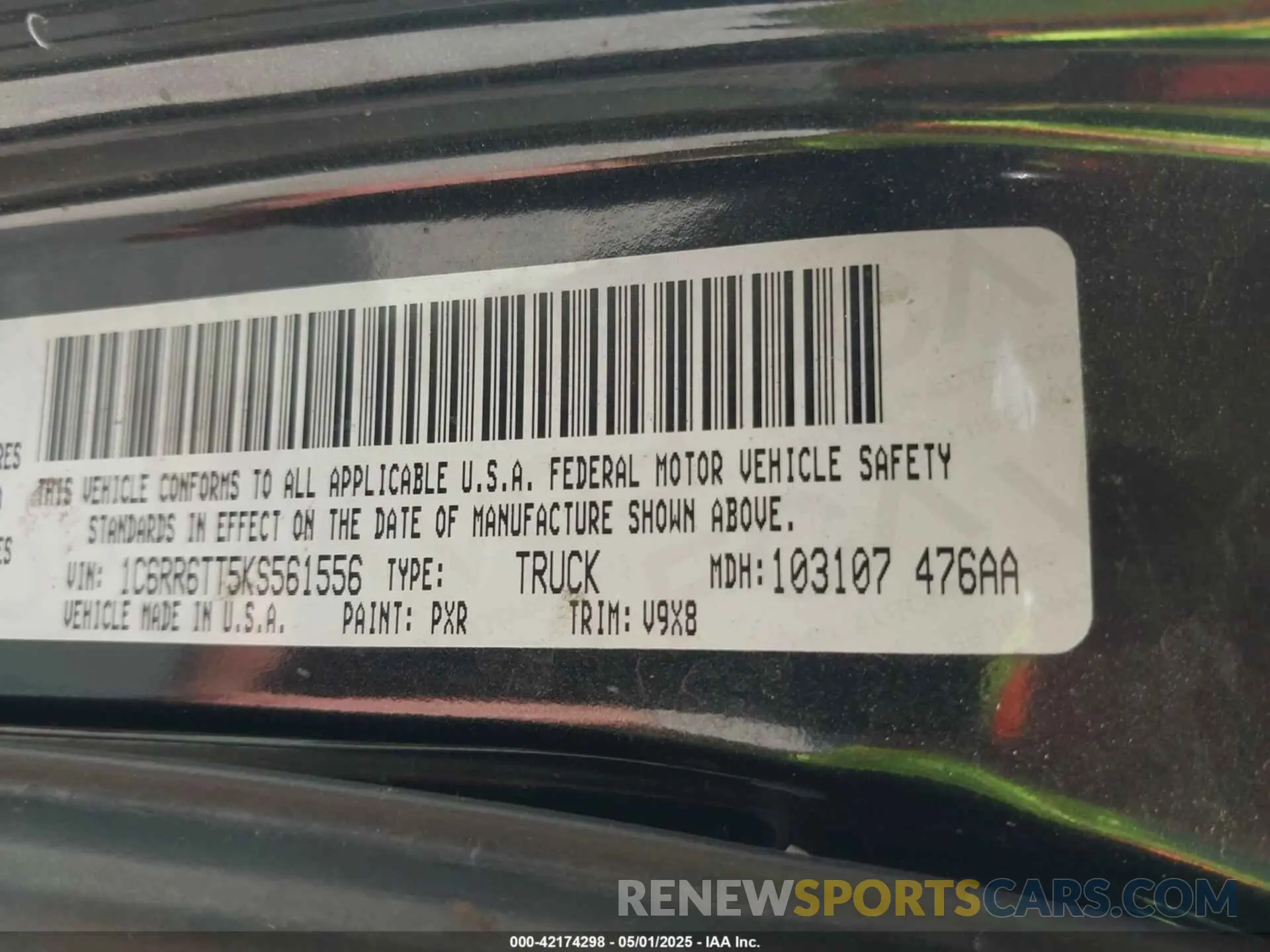 9 Photograph of a damaged car 1C6RR6TT5KS561556 RAM 1500 CLASSIC 2019