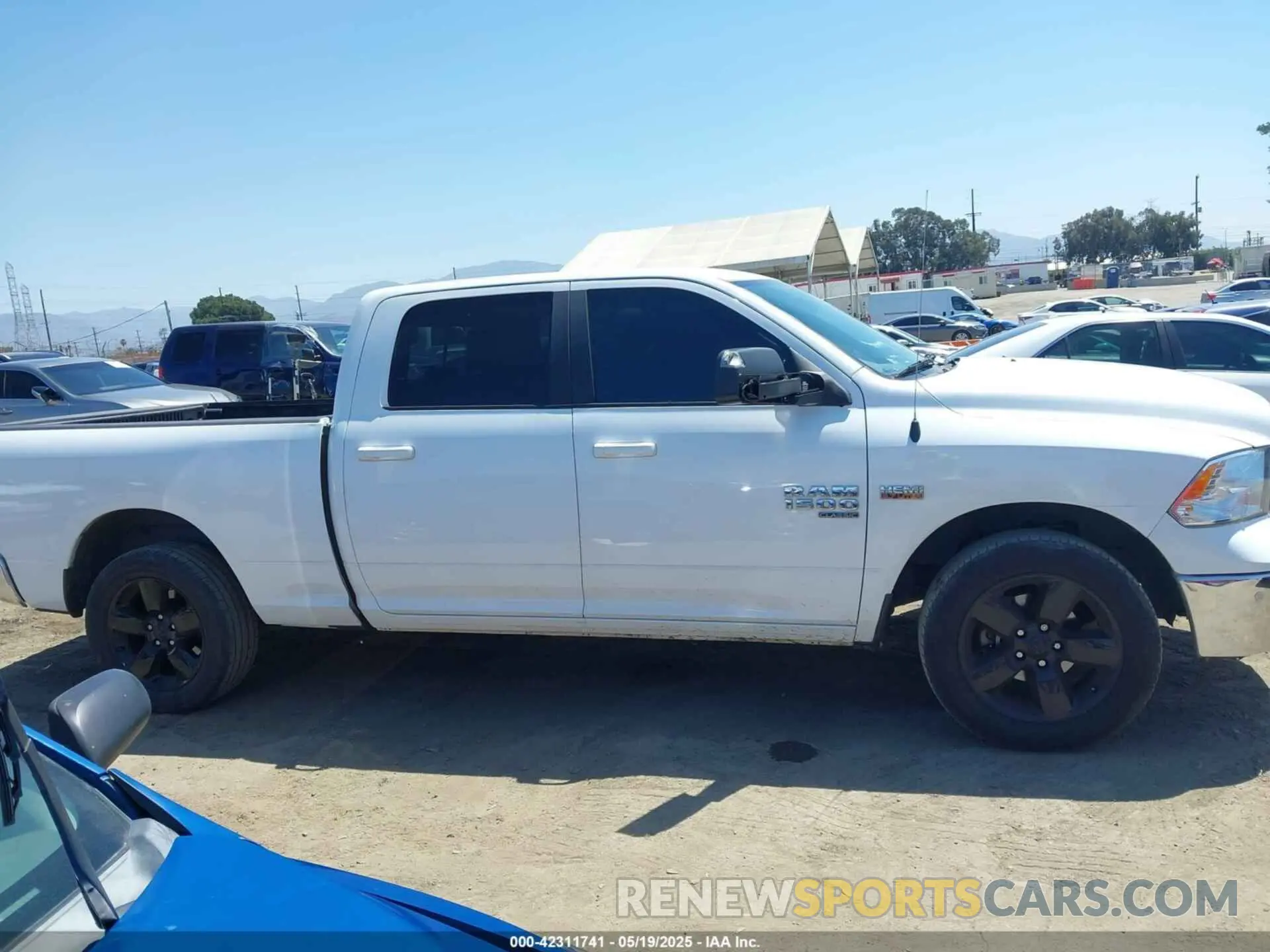 13 Photograph of a damaged car 1C6RR6TT5KS608648 RAM 1500 CLASSIC 2019