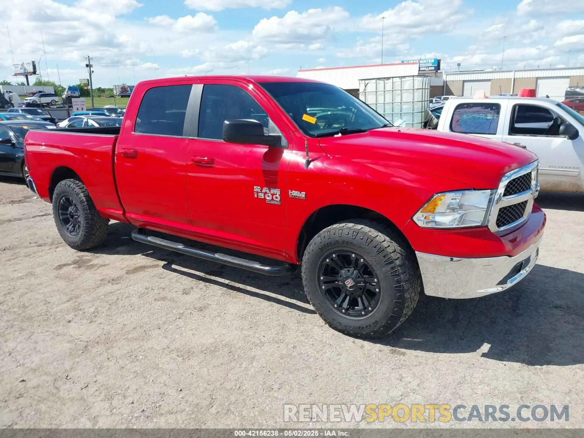 1 Photograph of a damaged car 1C6RR6TT6KS561727 RAM 1500 CLASSIC 2019
