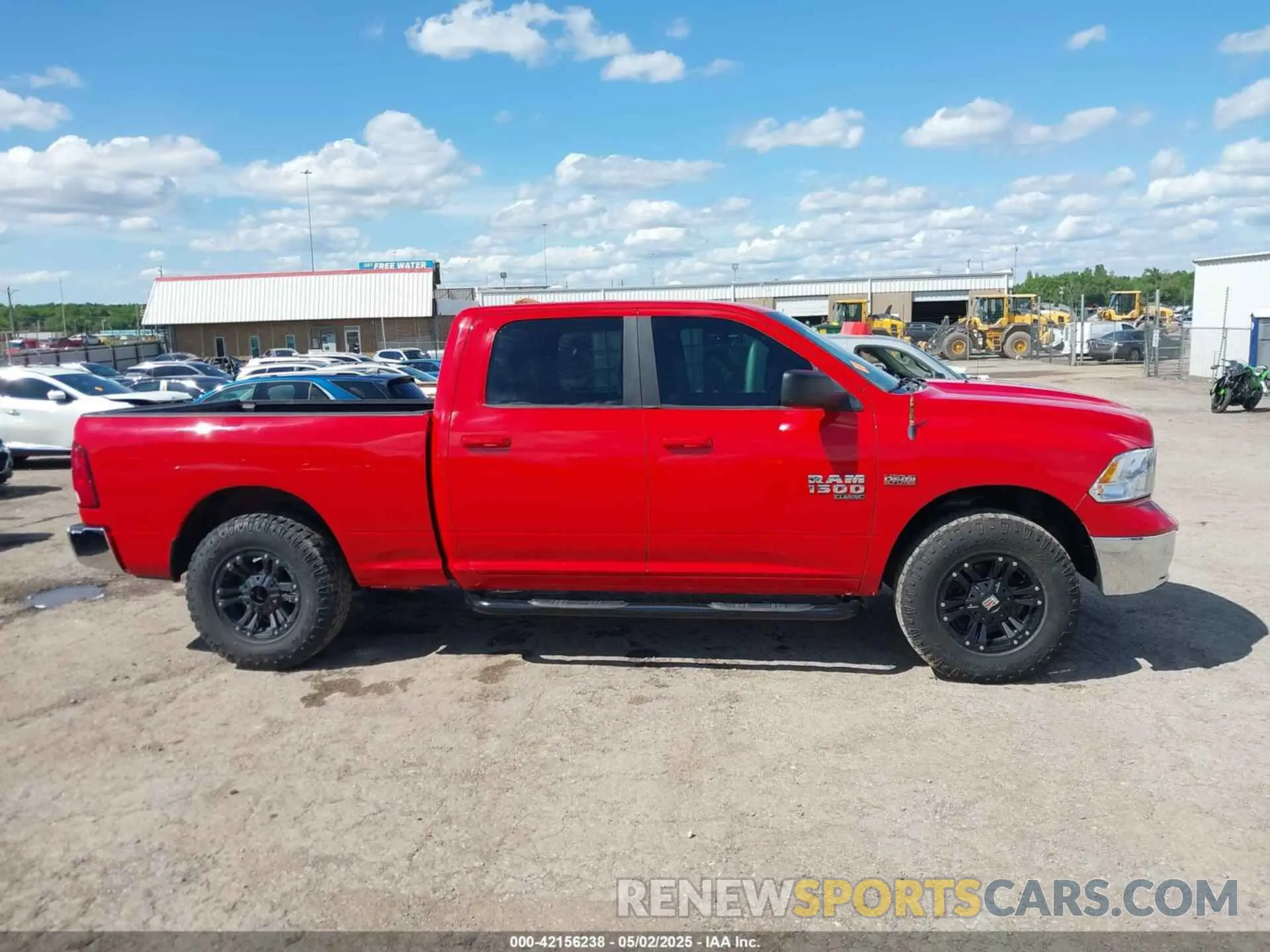 13 Photograph of a damaged car 1C6RR6TT6KS561727 RAM 1500 CLASSIC 2019