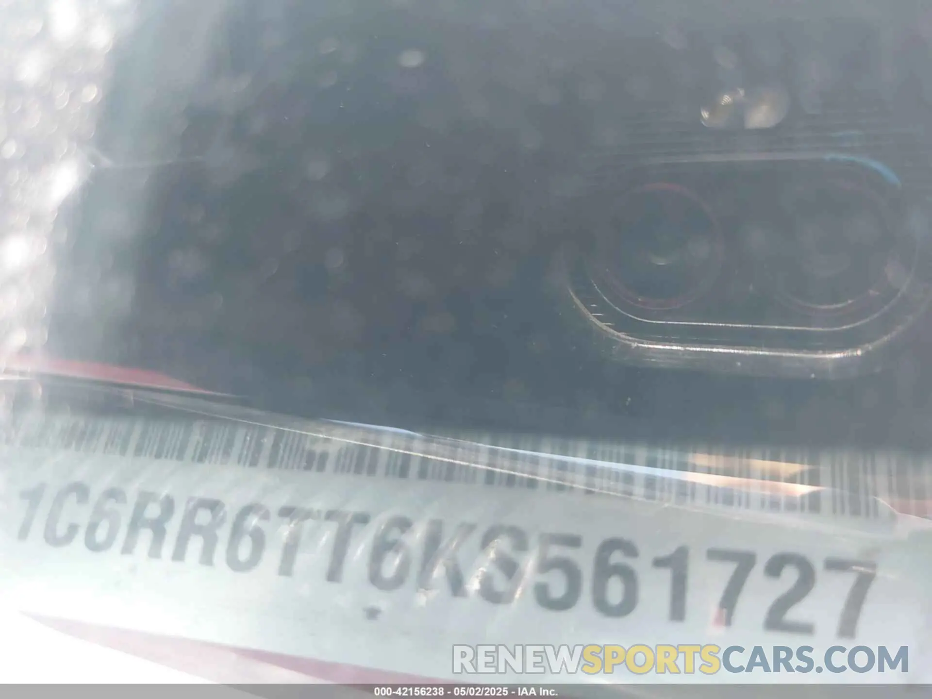 9 Photograph of a damaged car 1C6RR6TT6KS561727 RAM 1500 CLASSIC 2019