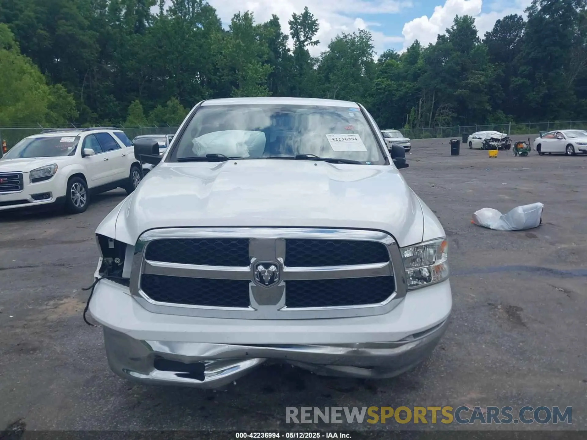 13 Photograph of a damaged car 1C6RR6TT6KS613101 RAM 1500 CLASSIC 2019