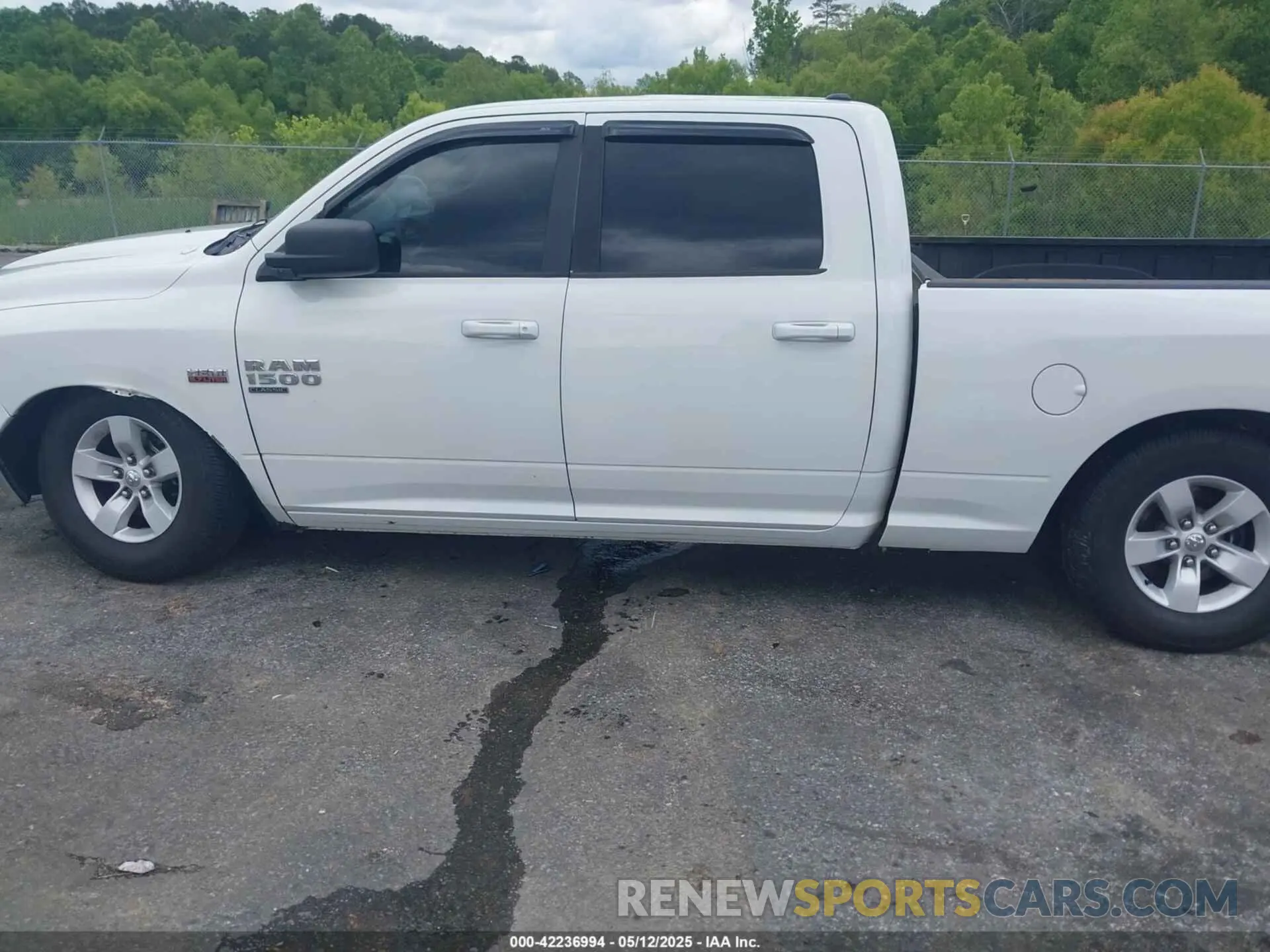 15 Photograph of a damaged car 1C6RR6TT6KS613101 RAM 1500 CLASSIC 2019