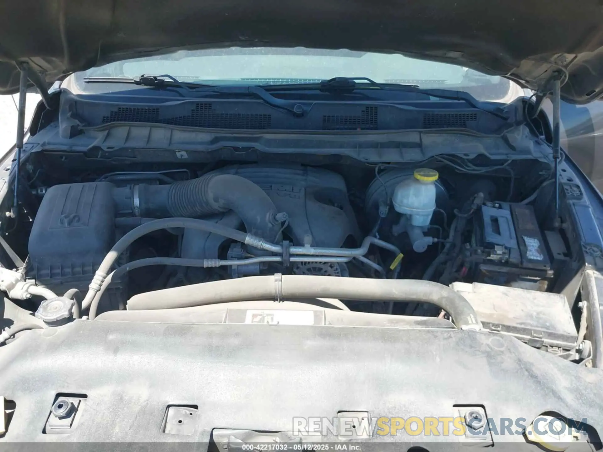 10 Photograph of a damaged car 1C6RR6TT6KS693564 RAM 1500 CLASSIC 2019