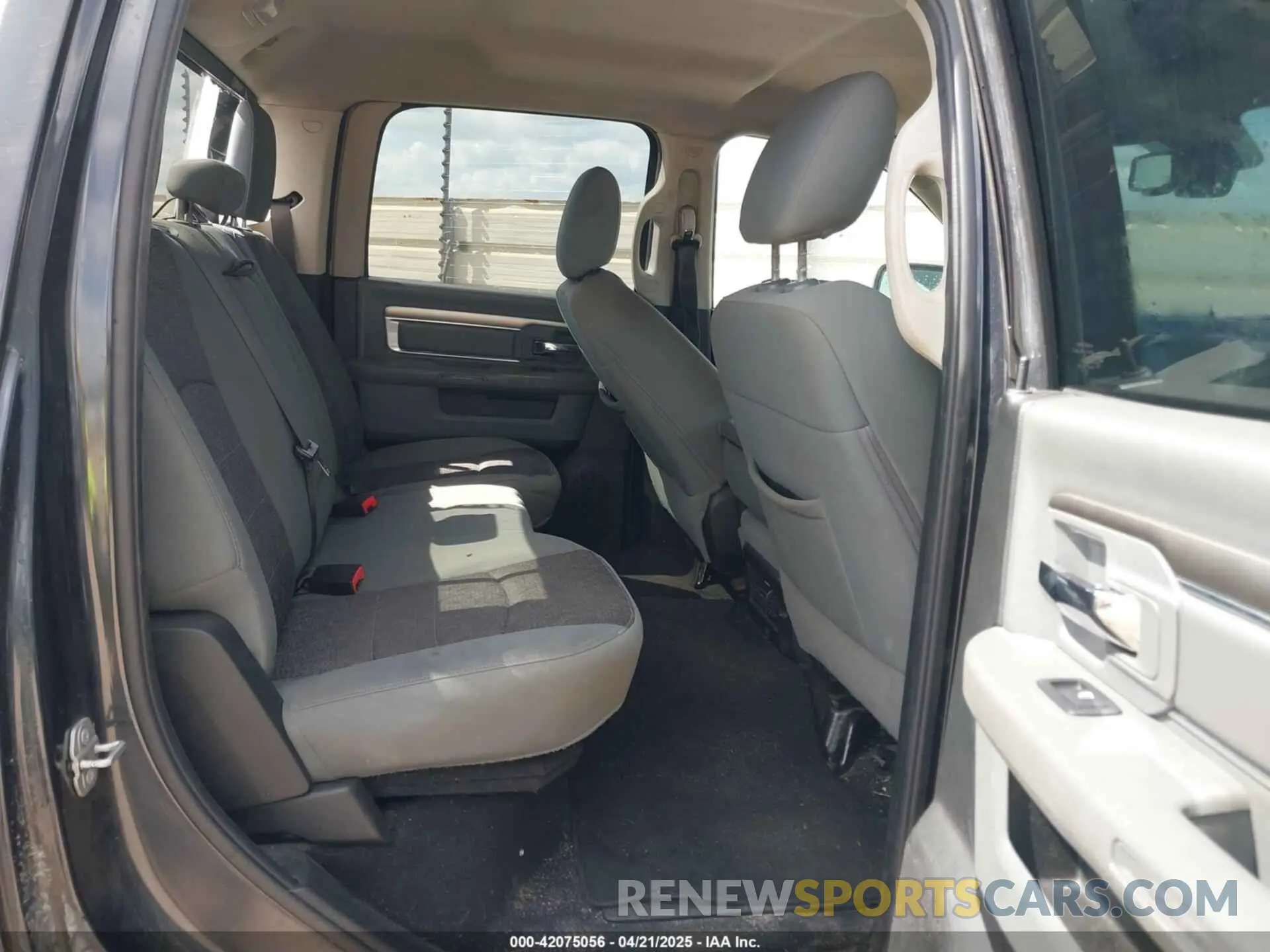 8 Photograph of a damaged car 1C6RR6TT7KS711649 RAM 1500 CLASSIC 2019