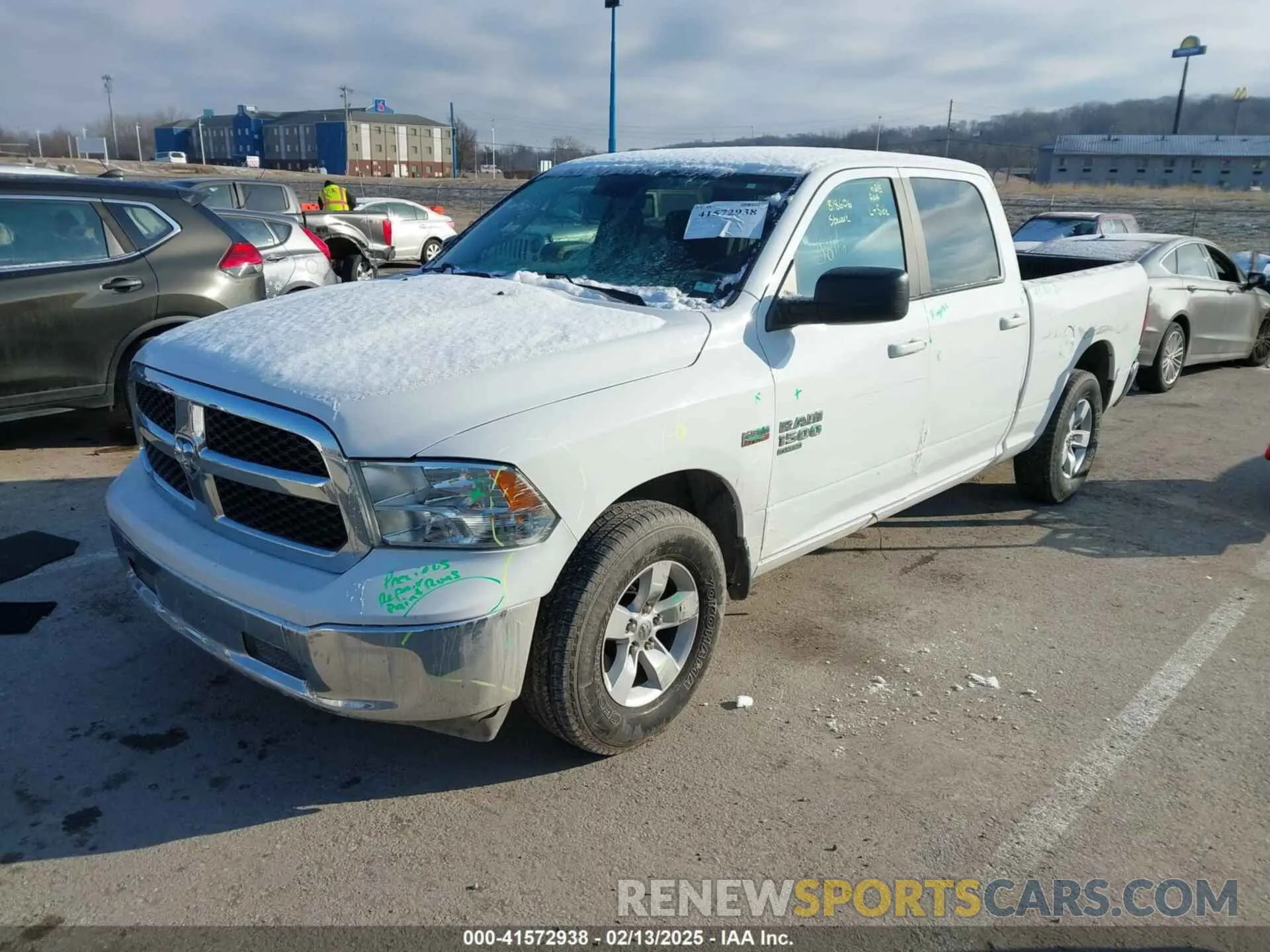 2 Photograph of a damaged car 1C6RR6TTXKS643976 RAM 1500 CLASSIC 2019