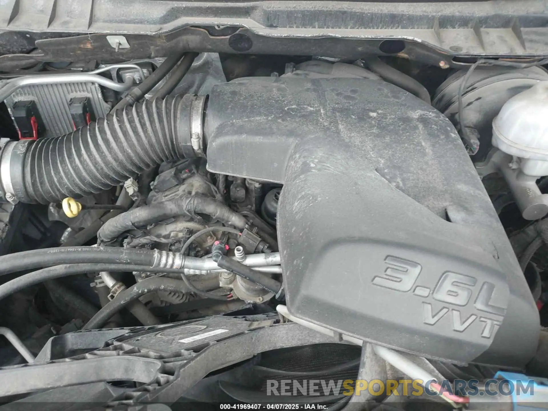 10 Photograph of a damaged car 1C6RR7FG1KS547920 RAM 1500 CLASSIC 2019