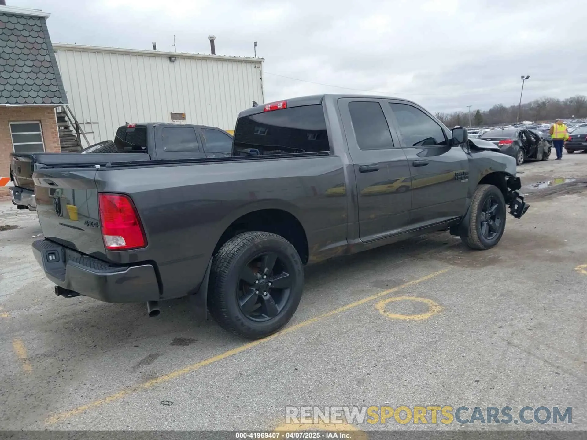 4 Photograph of a damaged car 1C6RR7FG1KS547920 RAM 1500 CLASSIC 2019