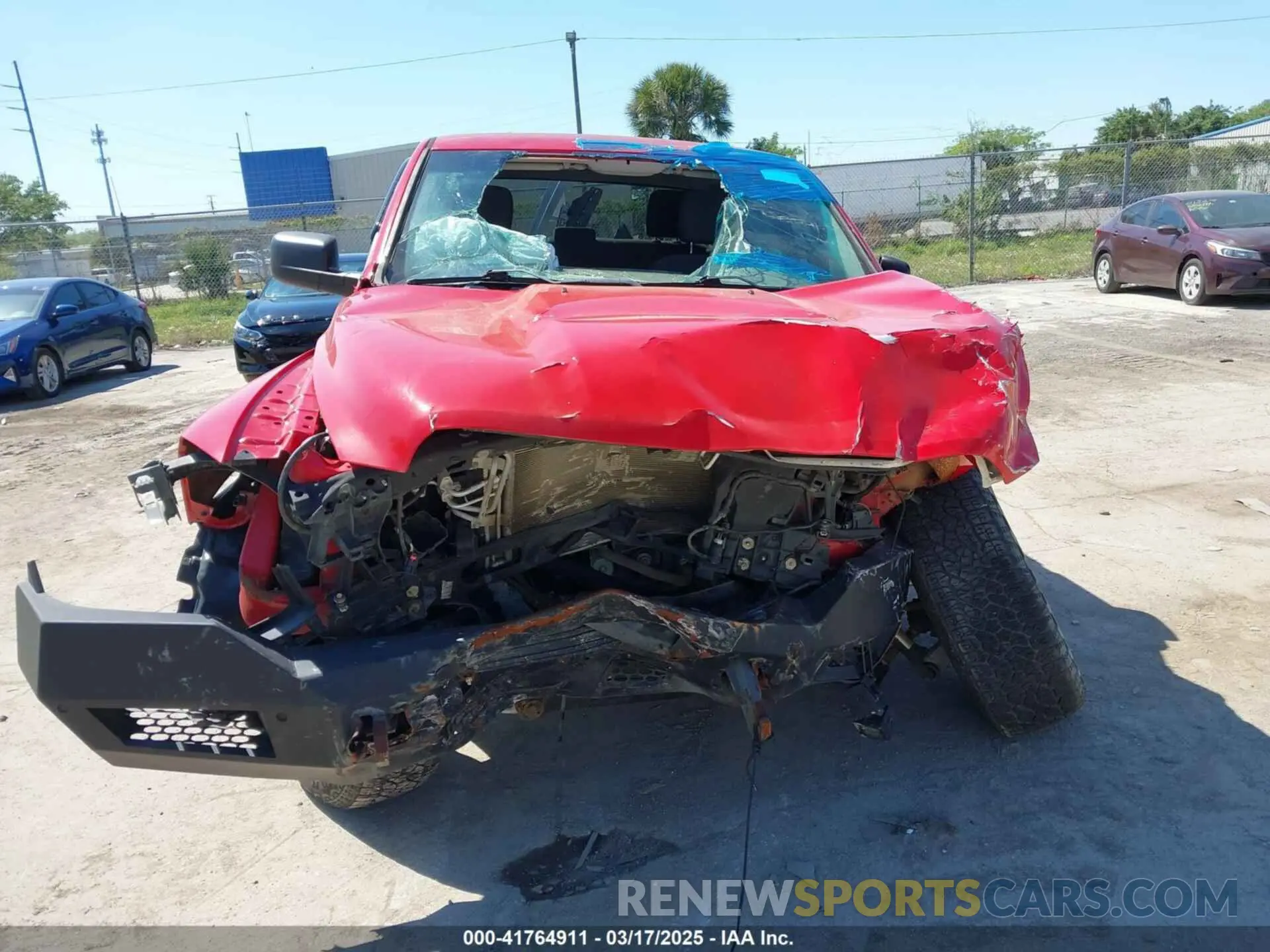 6 Photograph of a damaged car 1C6RR7FG6KS531809 RAM 1500 CLASSIC 2019