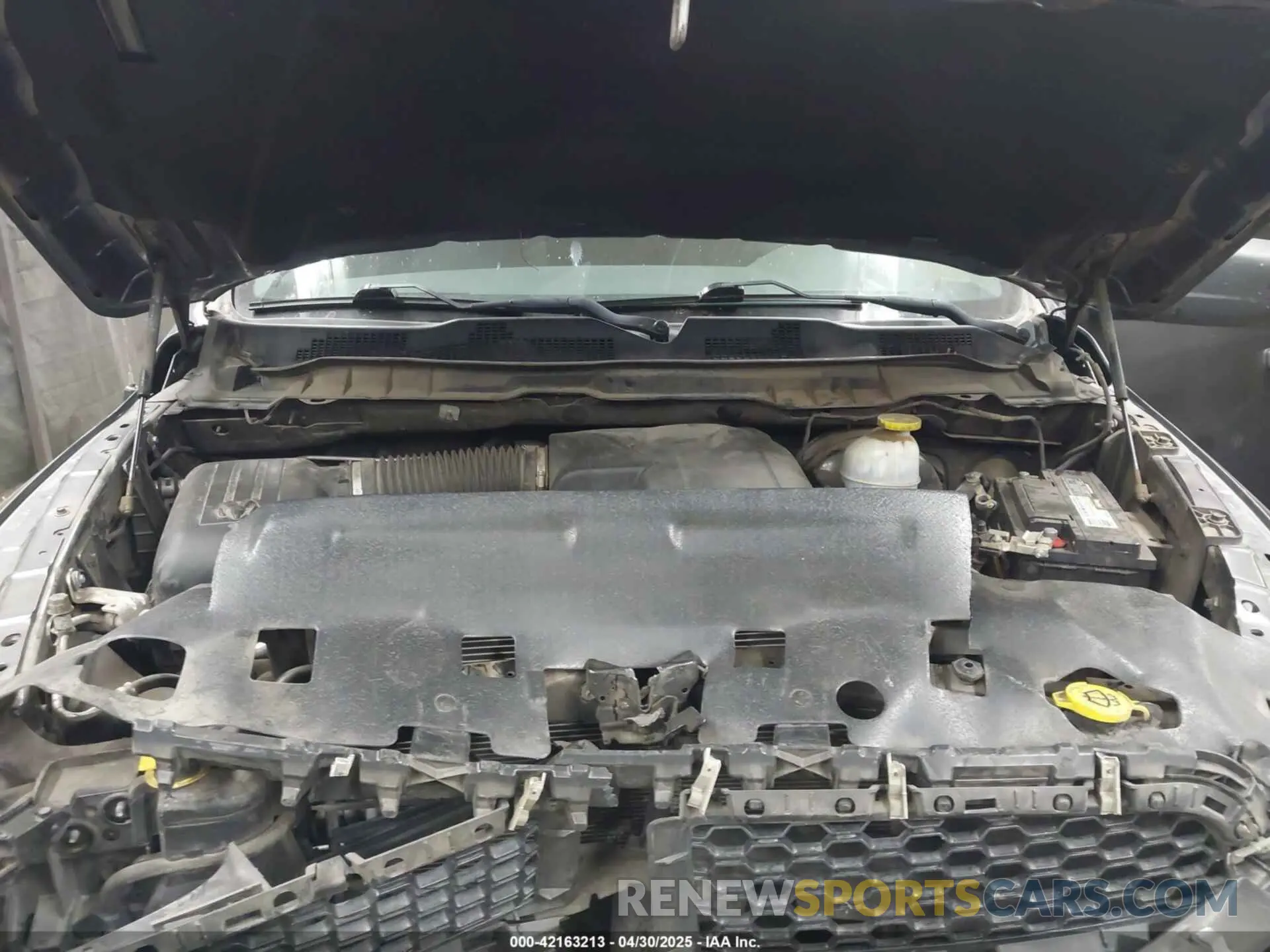 10 Photograph of a damaged car 1C6RR7FG6KS625365 RAM 1500 CLASSIC 2019