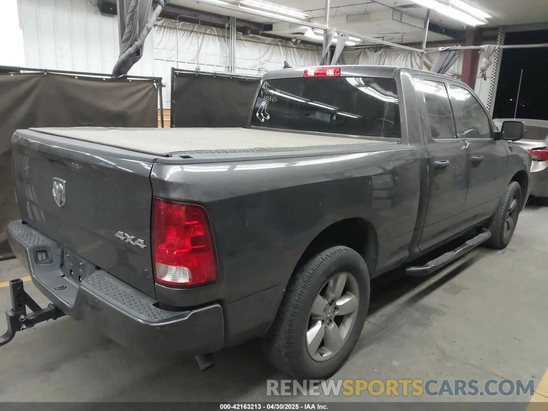 4 Photograph of a damaged car 1C6RR7FG6KS625365 RAM 1500 CLASSIC 2019