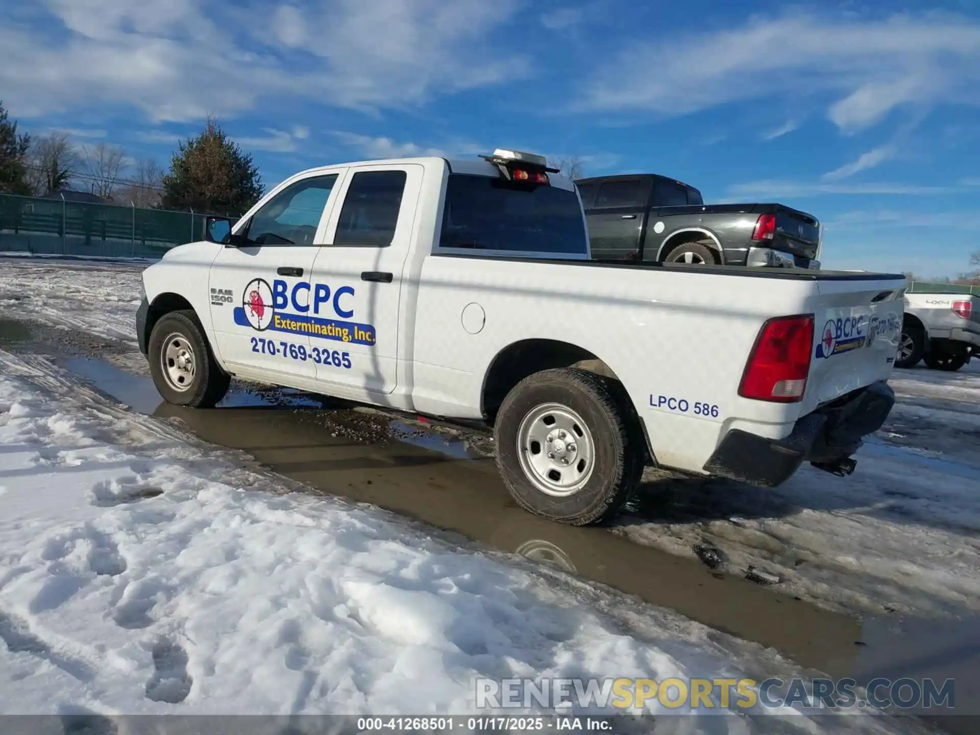 3 Photograph of a damaged car 1C6RR7FG6KS708844 RAM 1500 CLASSIC 2019