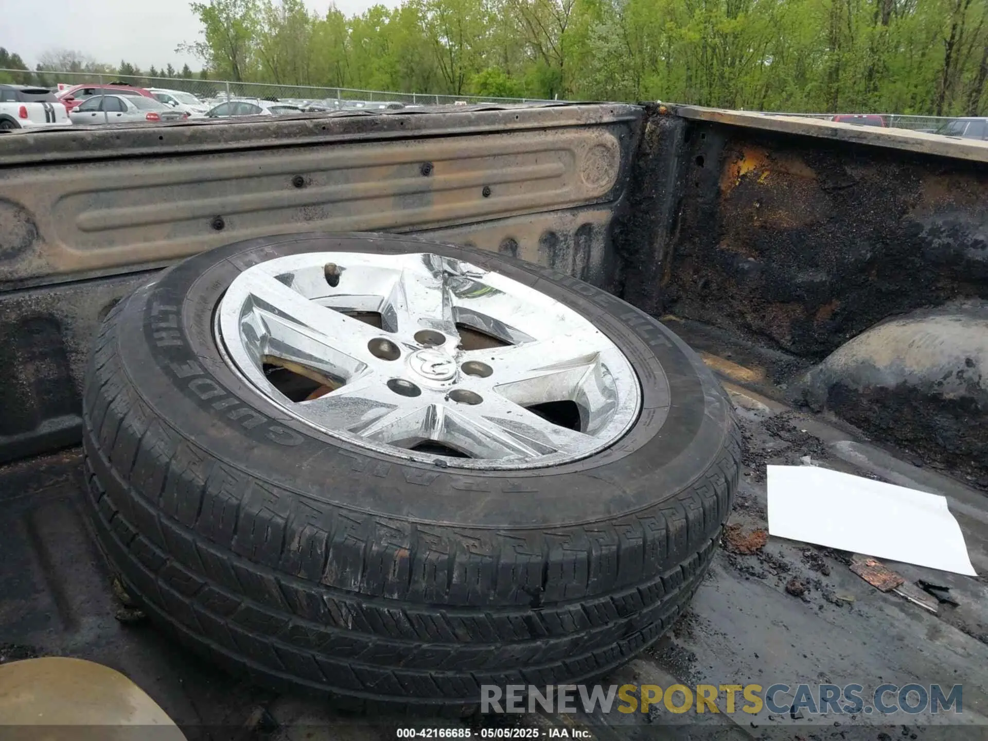 12 Photograph of a damaged car 1C6RR7FG7KS658598 RAM 1500 CLASSIC 2019
