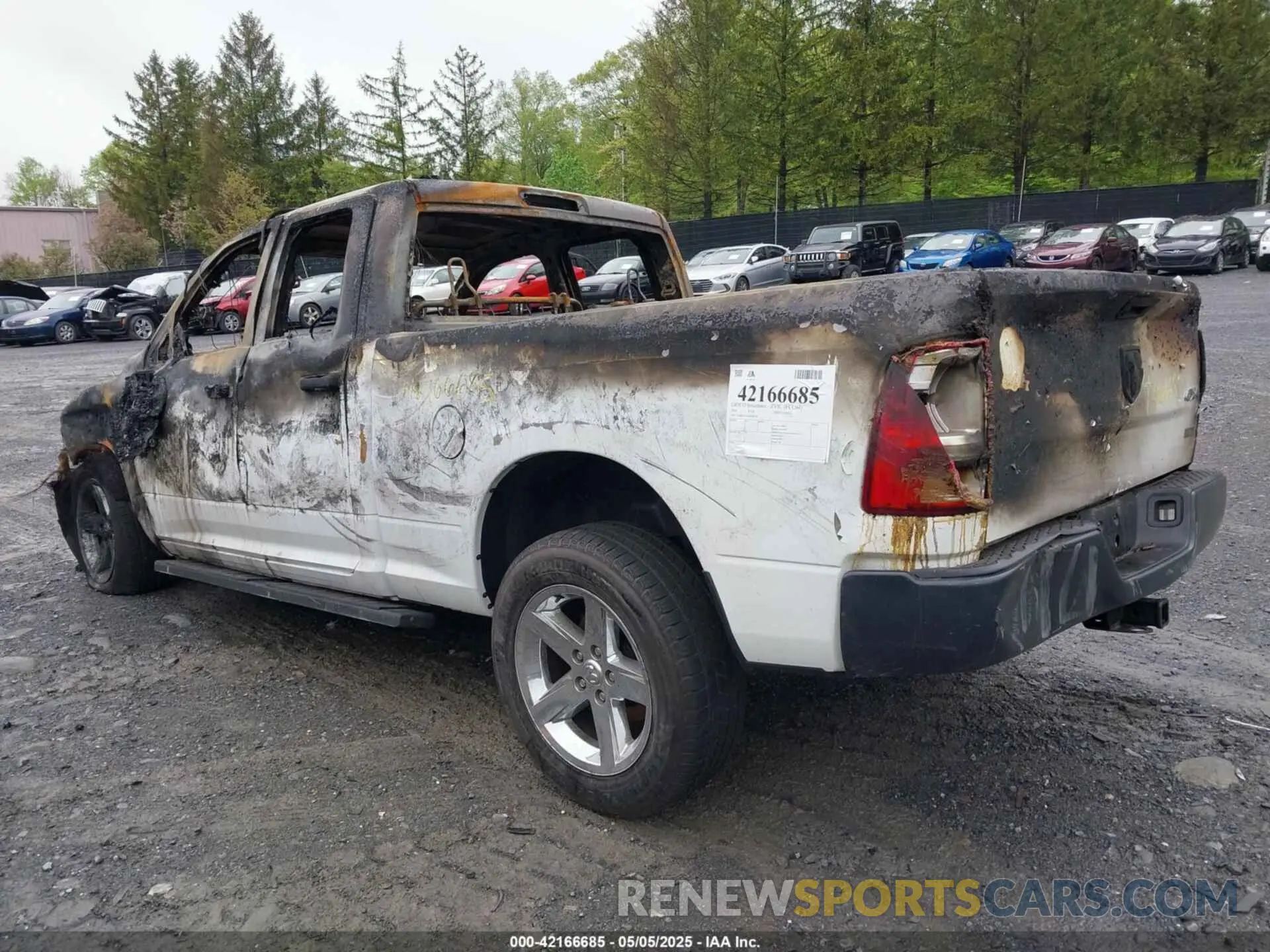 3 Photograph of a damaged car 1C6RR7FG7KS658598 RAM 1500 CLASSIC 2019