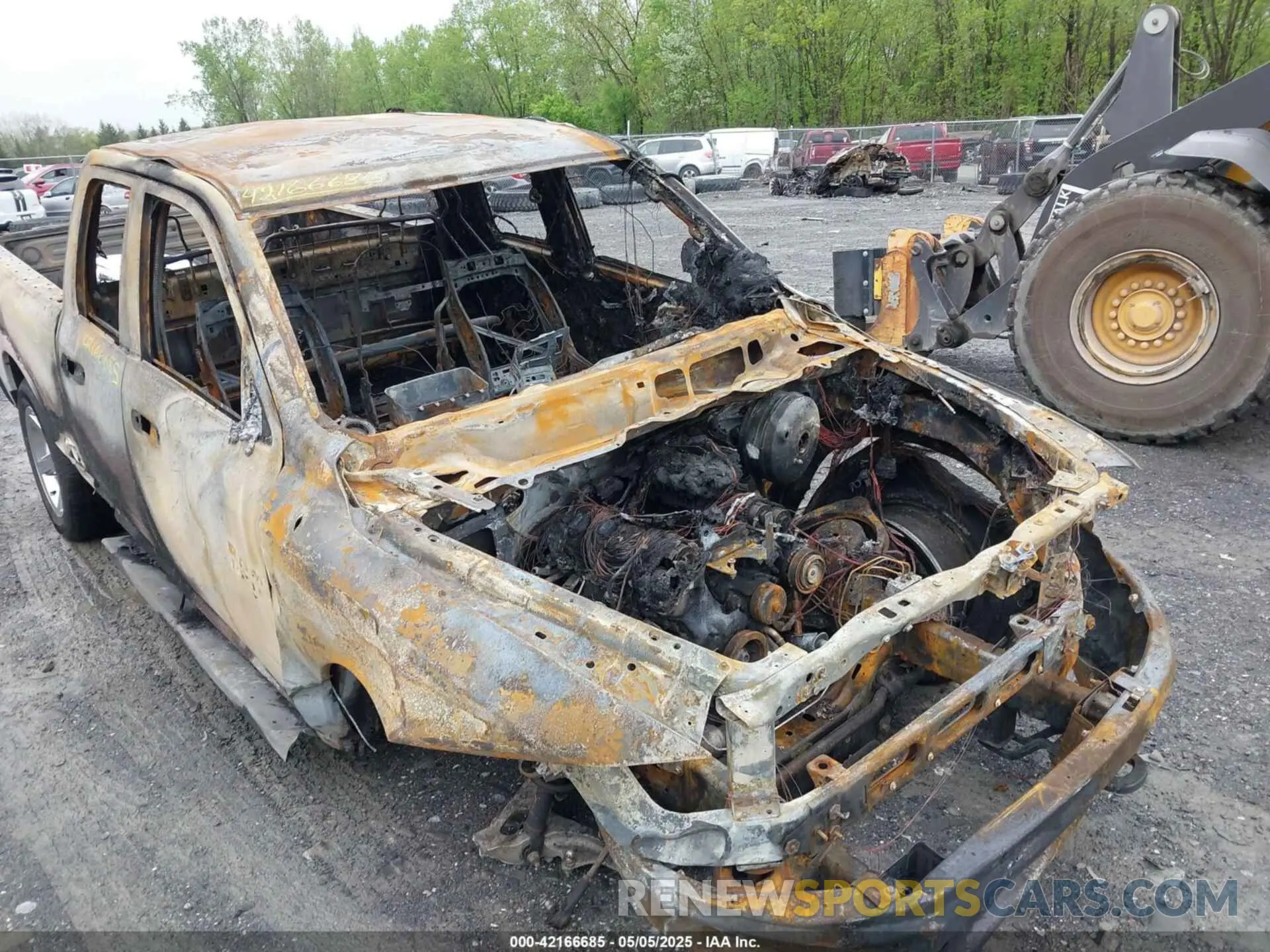 6 Photograph of a damaged car 1C6RR7FG7KS658598 RAM 1500 CLASSIC 2019