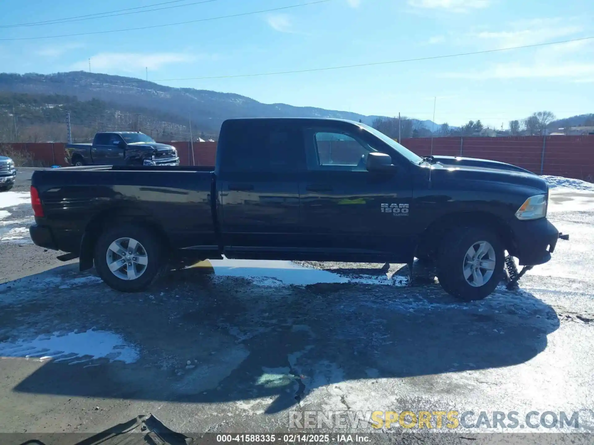 13 Photograph of a damaged car 1C6RR7FG8KS520357 RAM 1500 CLASSIC 2019