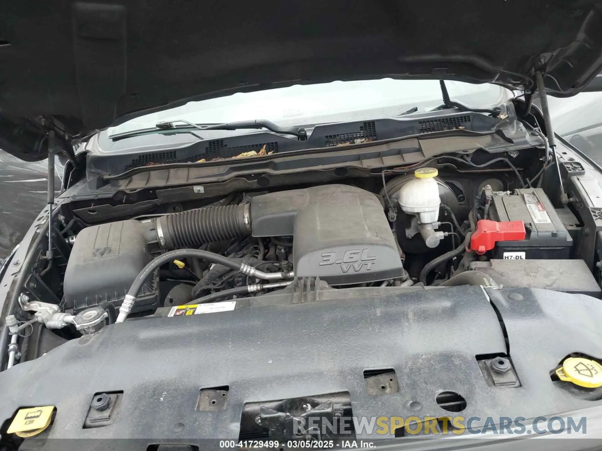 10 Photograph of a damaged car 1C6RR7FG8KS533240 RAM 1500 CLASSIC 2019