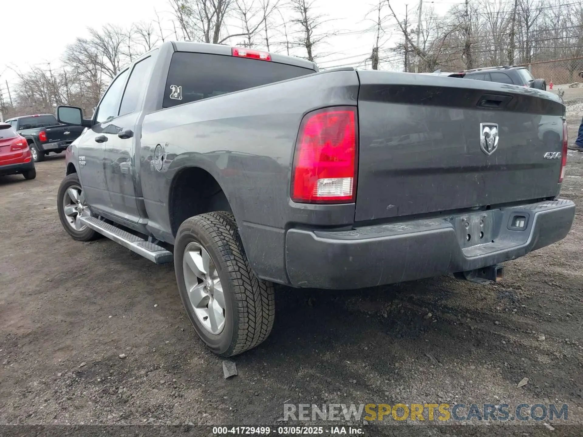 3 Photograph of a damaged car 1C6RR7FG8KS533240 RAM 1500 CLASSIC 2019