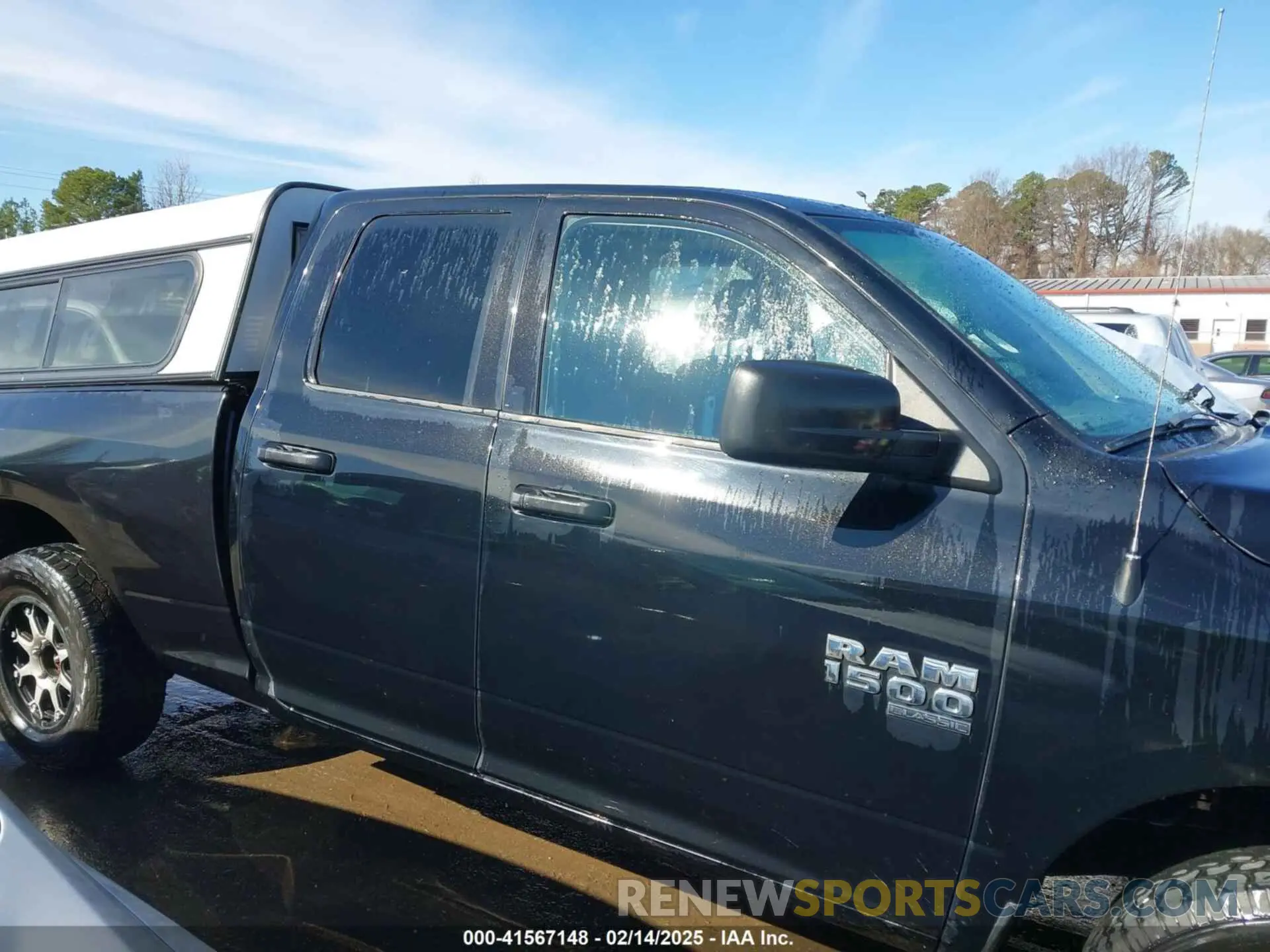 13 Photograph of a damaged car 1C6RR7FG8KS682473 RAM 1500 CLASSIC 2019