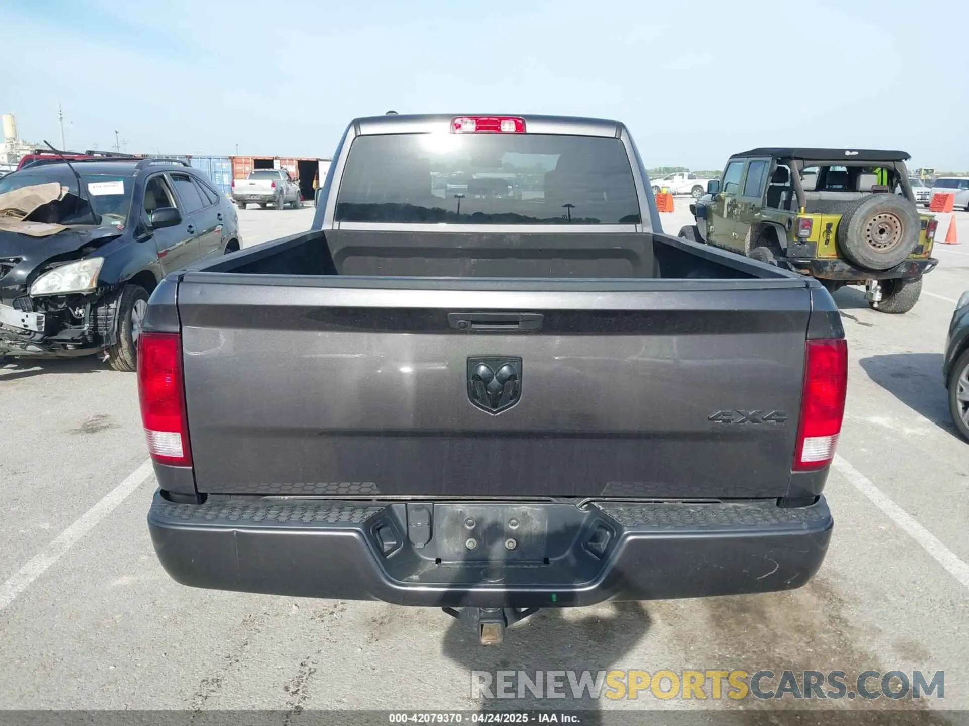 15 Photograph of a damaged car 1C6RR7FG9KS579417 RAM 1500 CLASSIC 2019