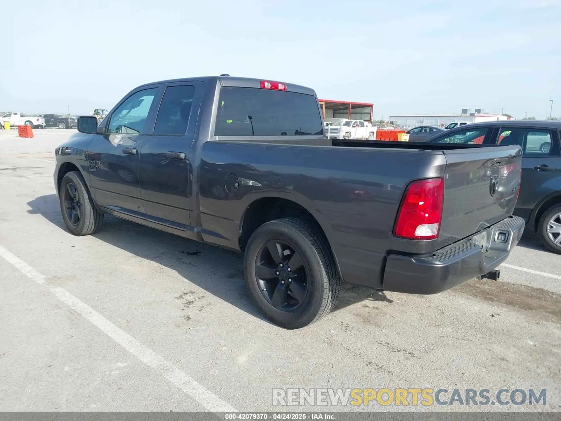 3 Photograph of a damaged car 1C6RR7FG9KS579417 RAM 1500 CLASSIC 2019