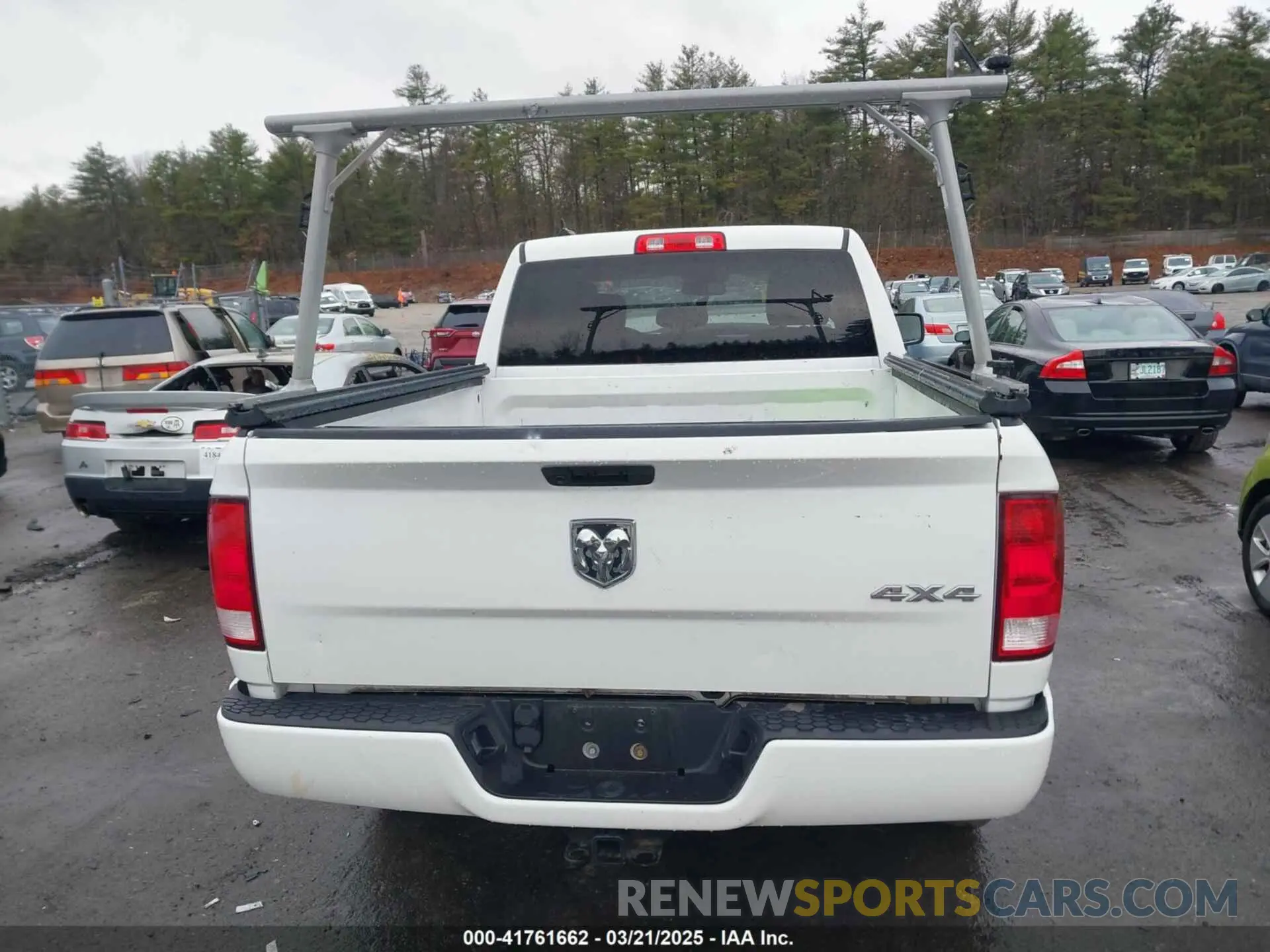 16 Photograph of a damaged car 1C6RR7FG9KS646937 RAM 1500 CLASSIC 2019