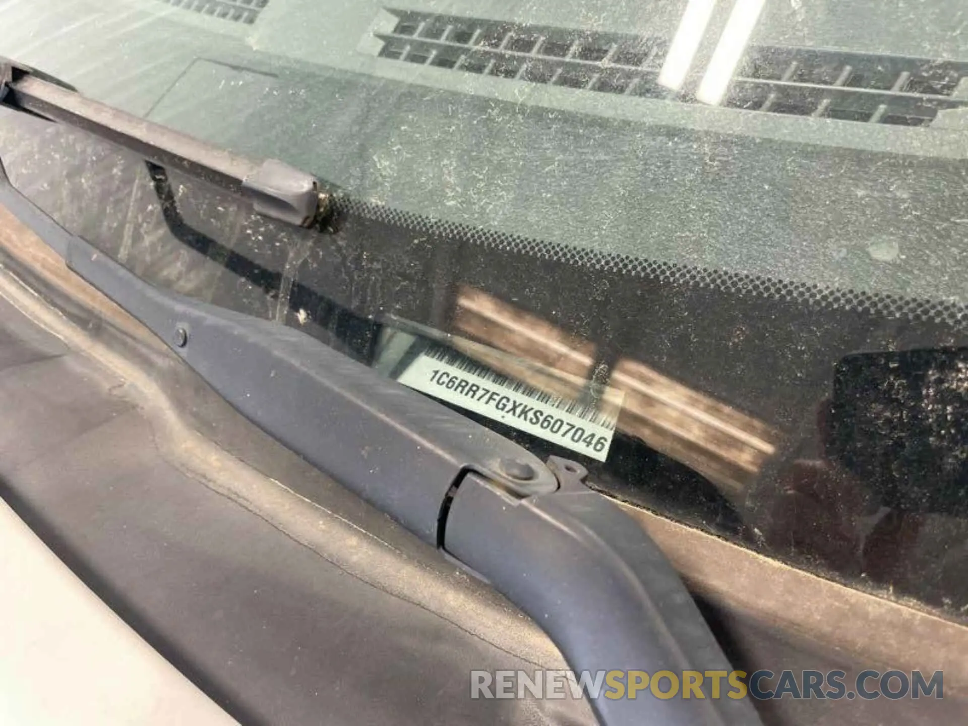 6 Photograph of a damaged car 1C6RR7FGXKS607046 RAM 1500 CLASSIC 2019