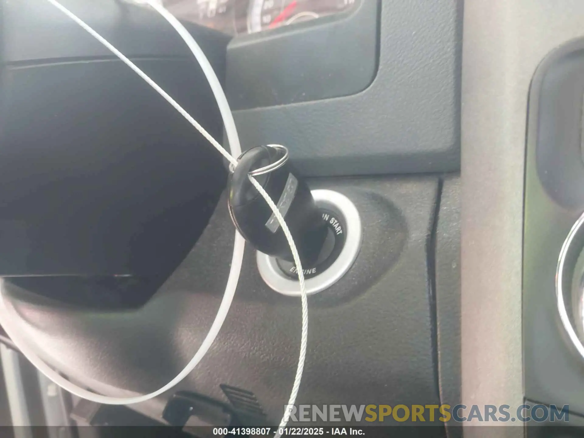 11 Photograph of a damaged car 1C6RR7FGXKS635851 RAM 1500 CLASSIC 2019