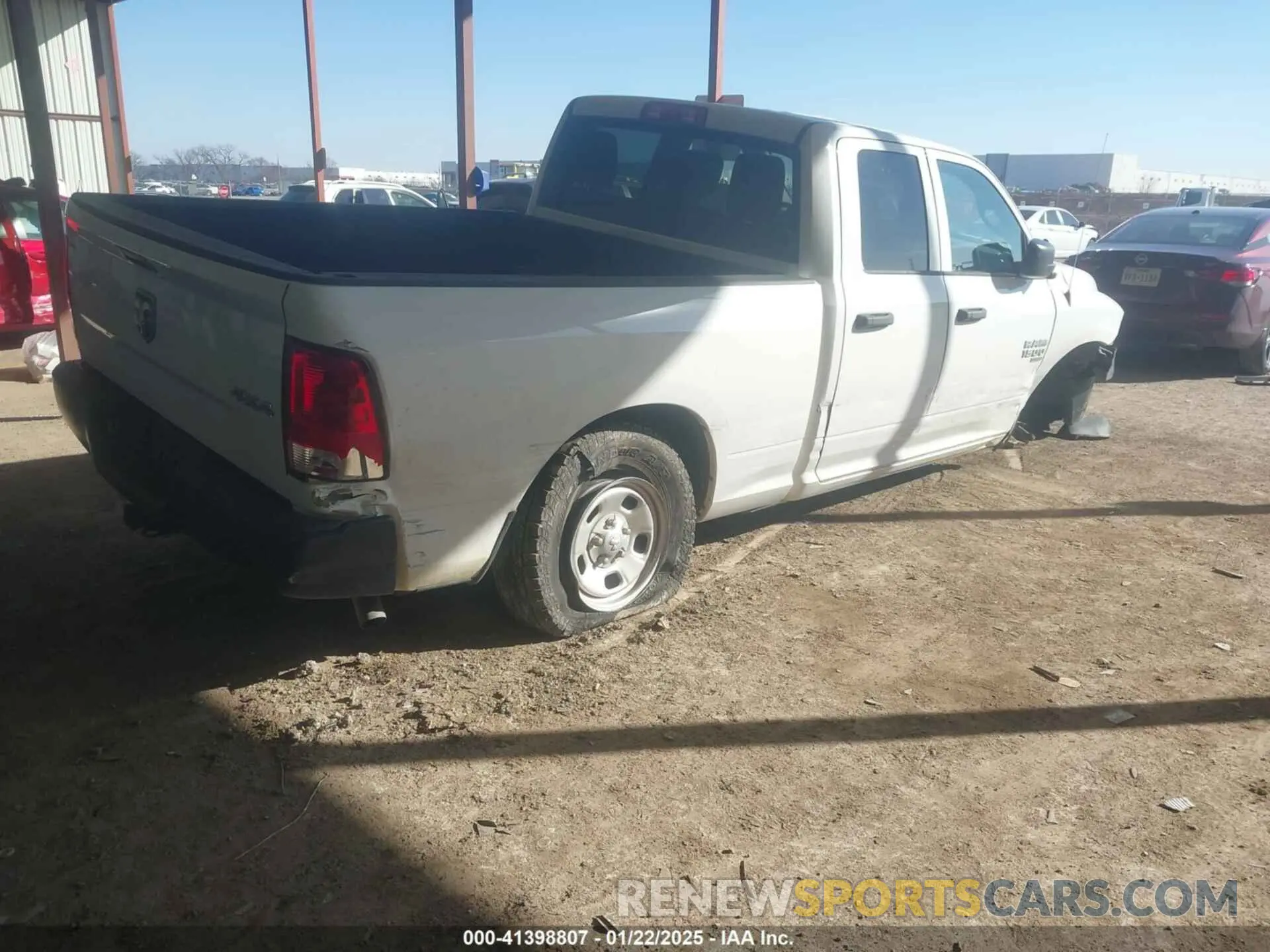 4 Photograph of a damaged car 1C6RR7FGXKS635851 RAM 1500 CLASSIC 2019