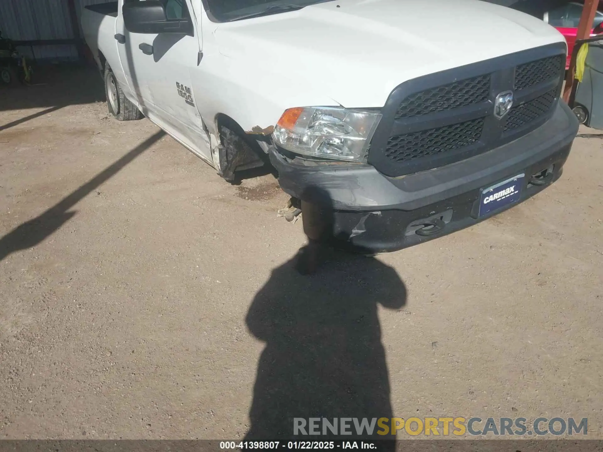 6 Photograph of a damaged car 1C6RR7FGXKS635851 RAM 1500 CLASSIC 2019