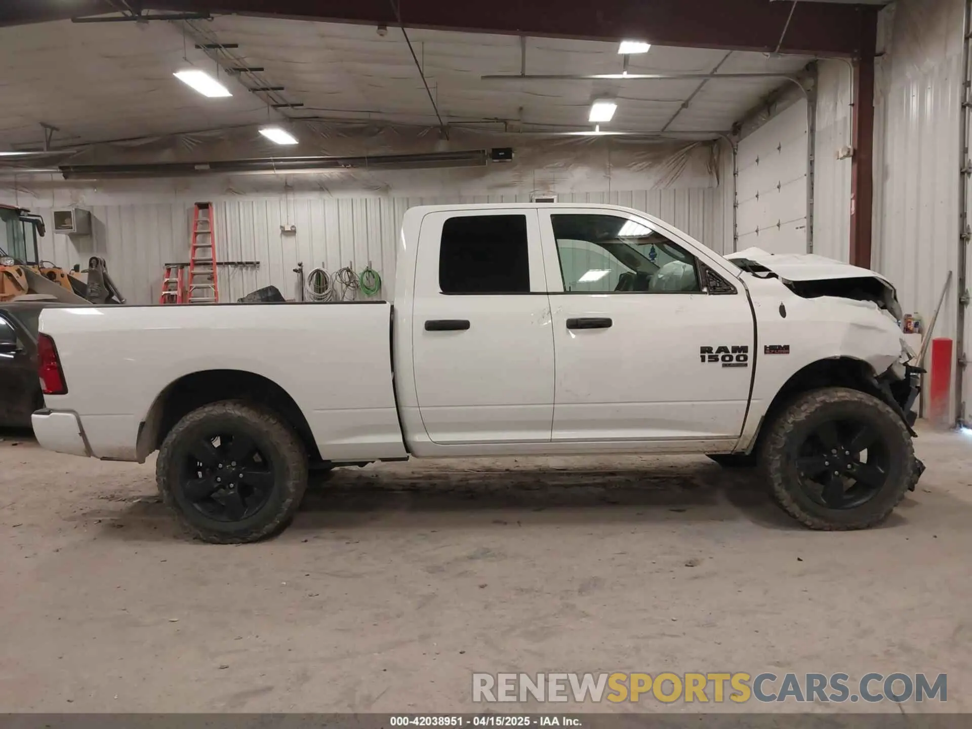 13 Photograph of a damaged car 1C6RR7FT0KS531141 RAM 1500 CLASSIC 2019