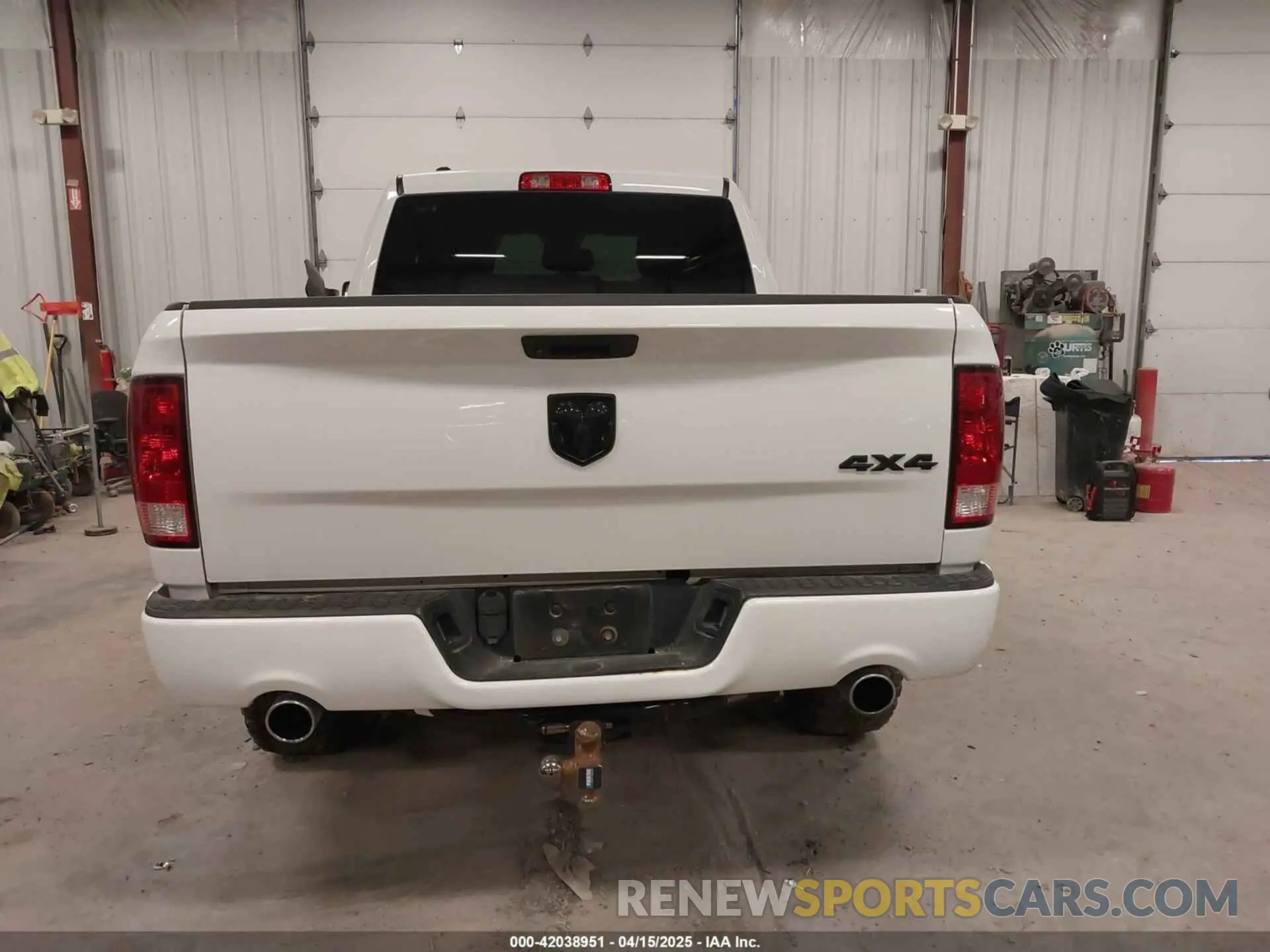16 Photograph of a damaged car 1C6RR7FT0KS531141 RAM 1500 CLASSIC 2019