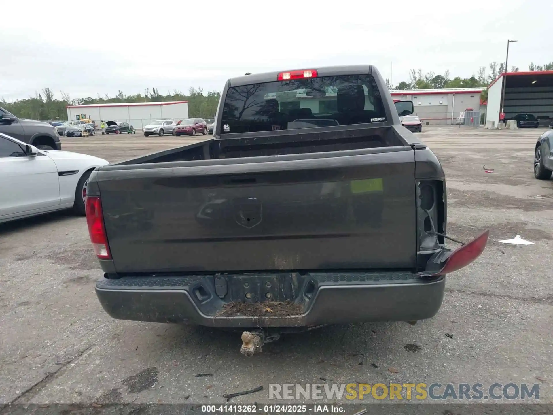 16 Photograph of a damaged car 1C6RR7FT4KS636345 RAM 1500 CLASSIC 2019