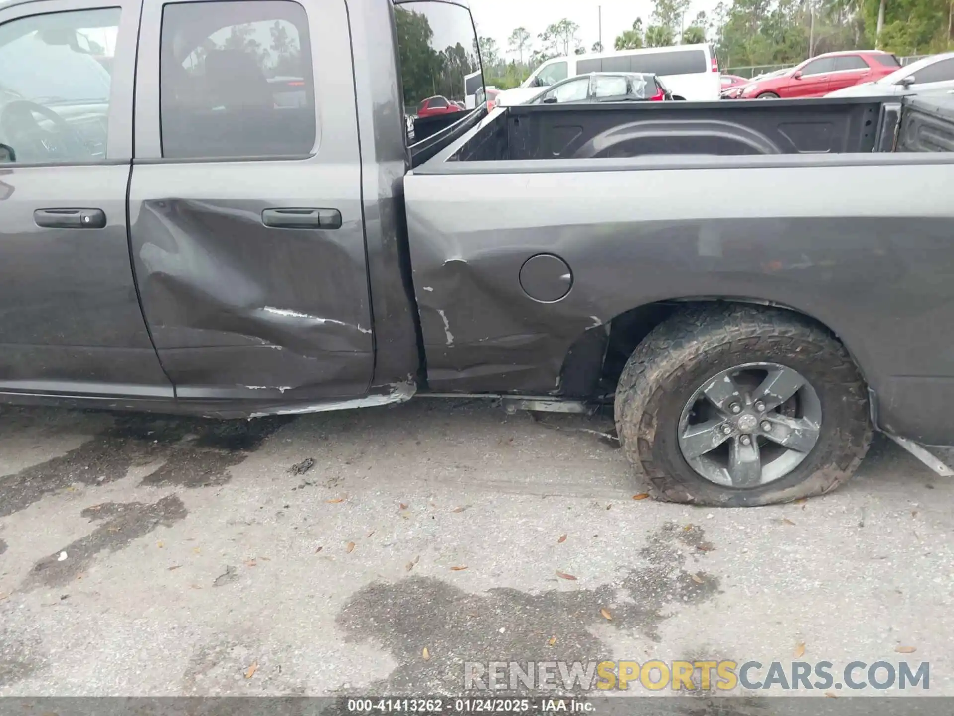 6 Photograph of a damaged car 1C6RR7FT4KS636345 RAM 1500 CLASSIC 2019