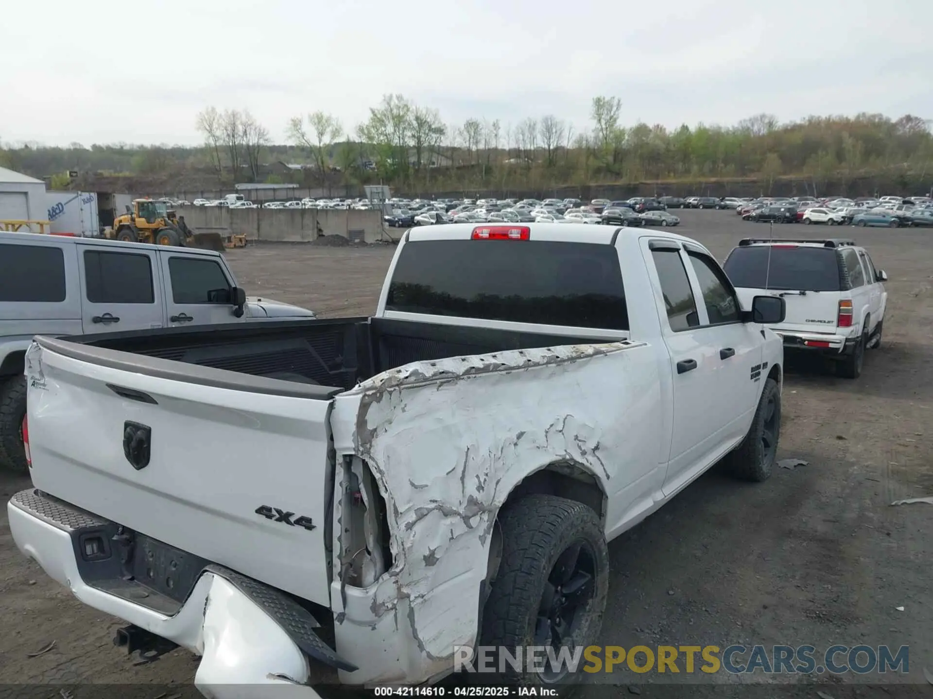 6 Photograph of a damaged car 1C6RR7FT5KS570579 RAM 1500 CLASSIC 2019