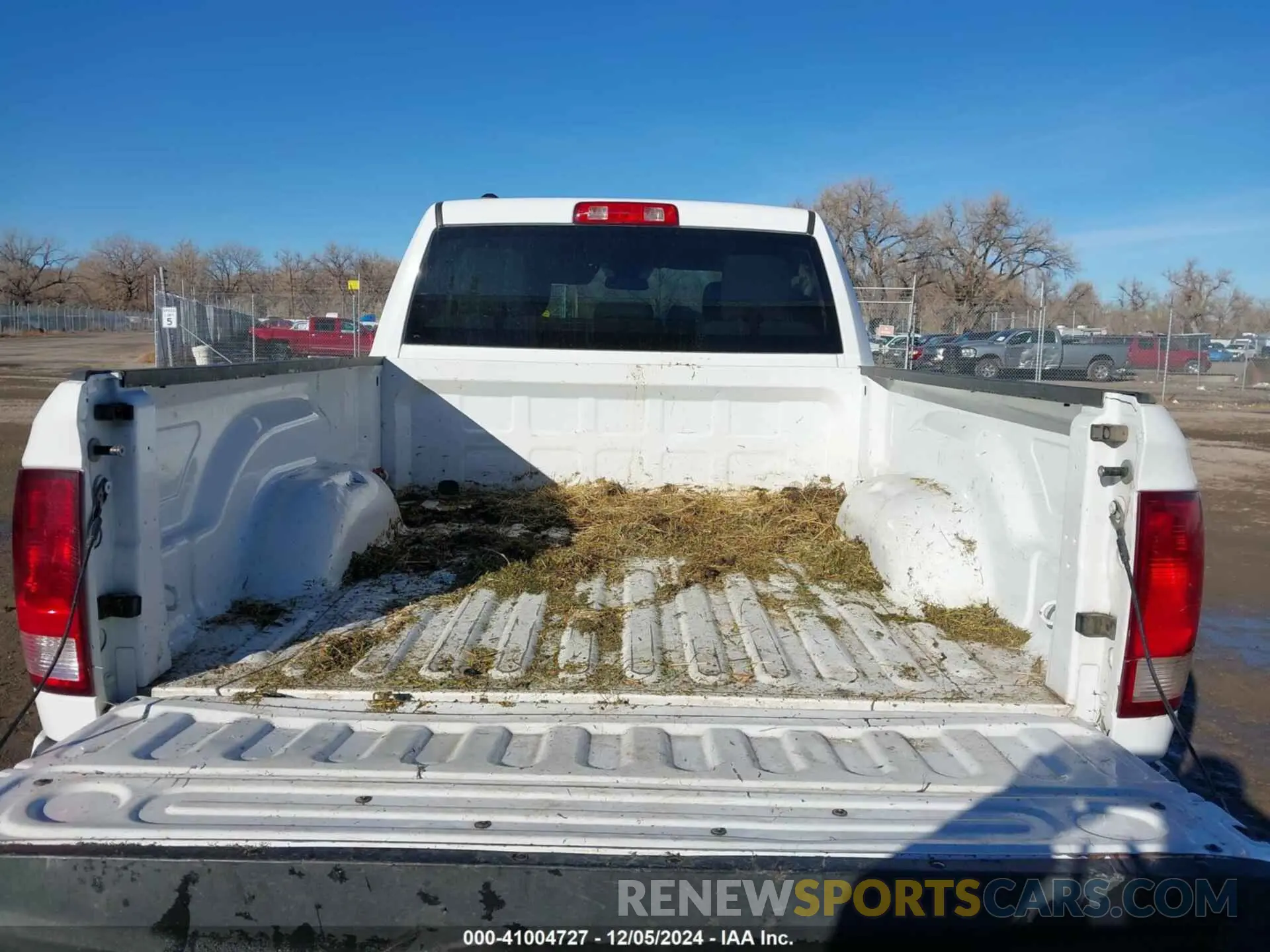 16 Photograph of a damaged car 1C6RR7FT5KS626746 RAM 1500 CLASSIC 2019