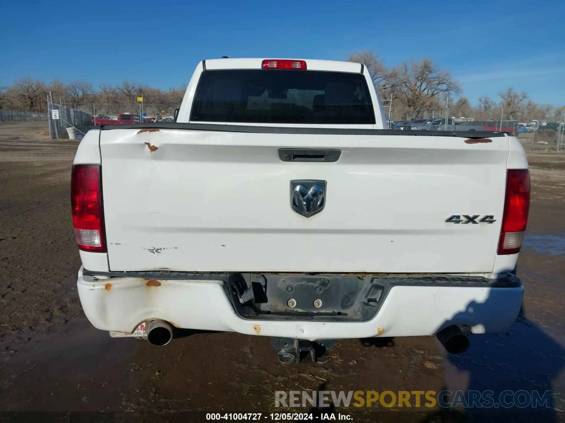 19 Photograph of a damaged car 1C6RR7FT5KS626746 RAM 1500 CLASSIC 2019